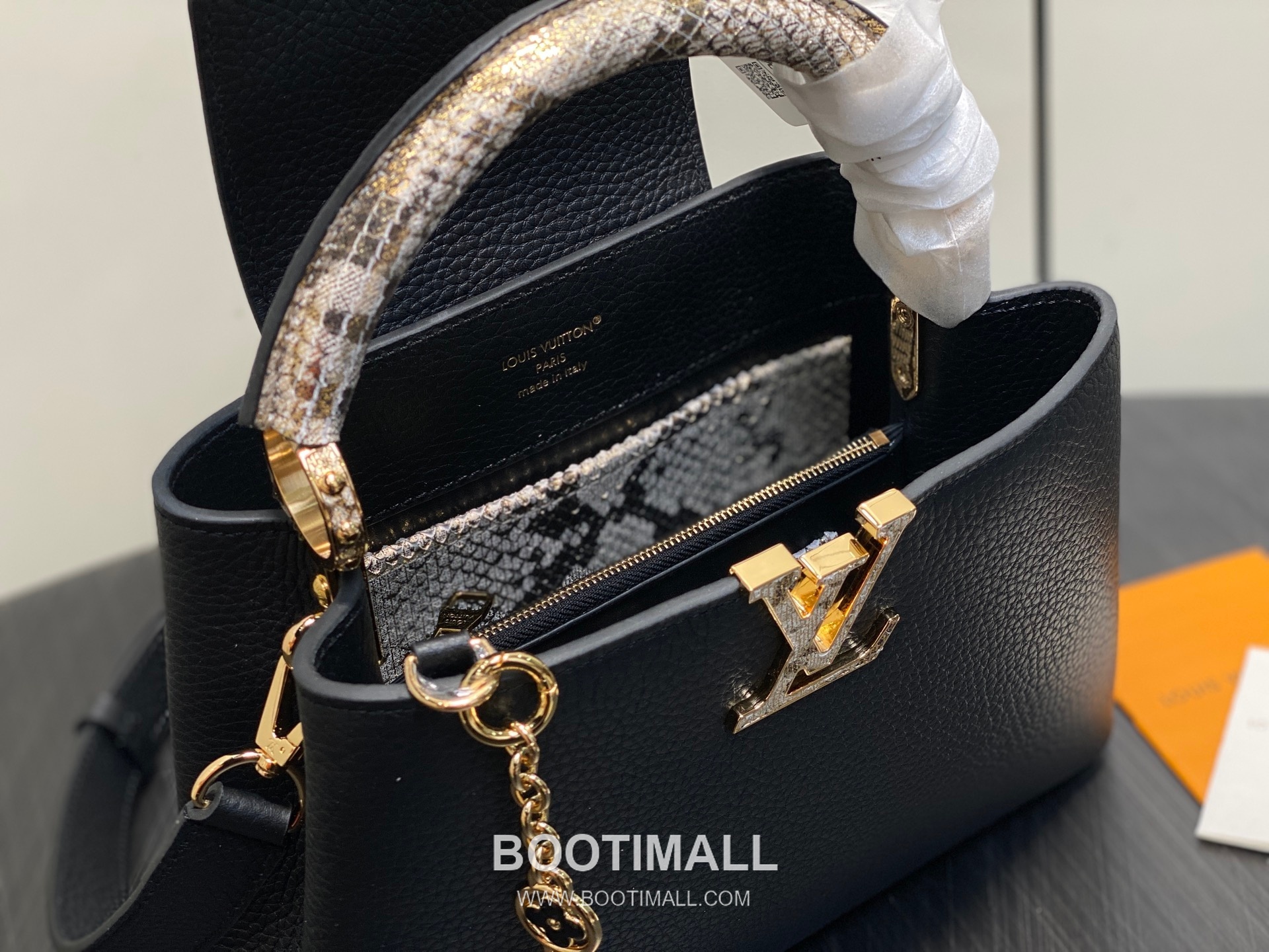 Louis Vuitton Capucines BB Taurillon Leather Top Handle Bag with Python Trim Chain Detail 루이비통 카퓌신 BB 타우릴론 레더 탑핸들백 M89369 27cm 9