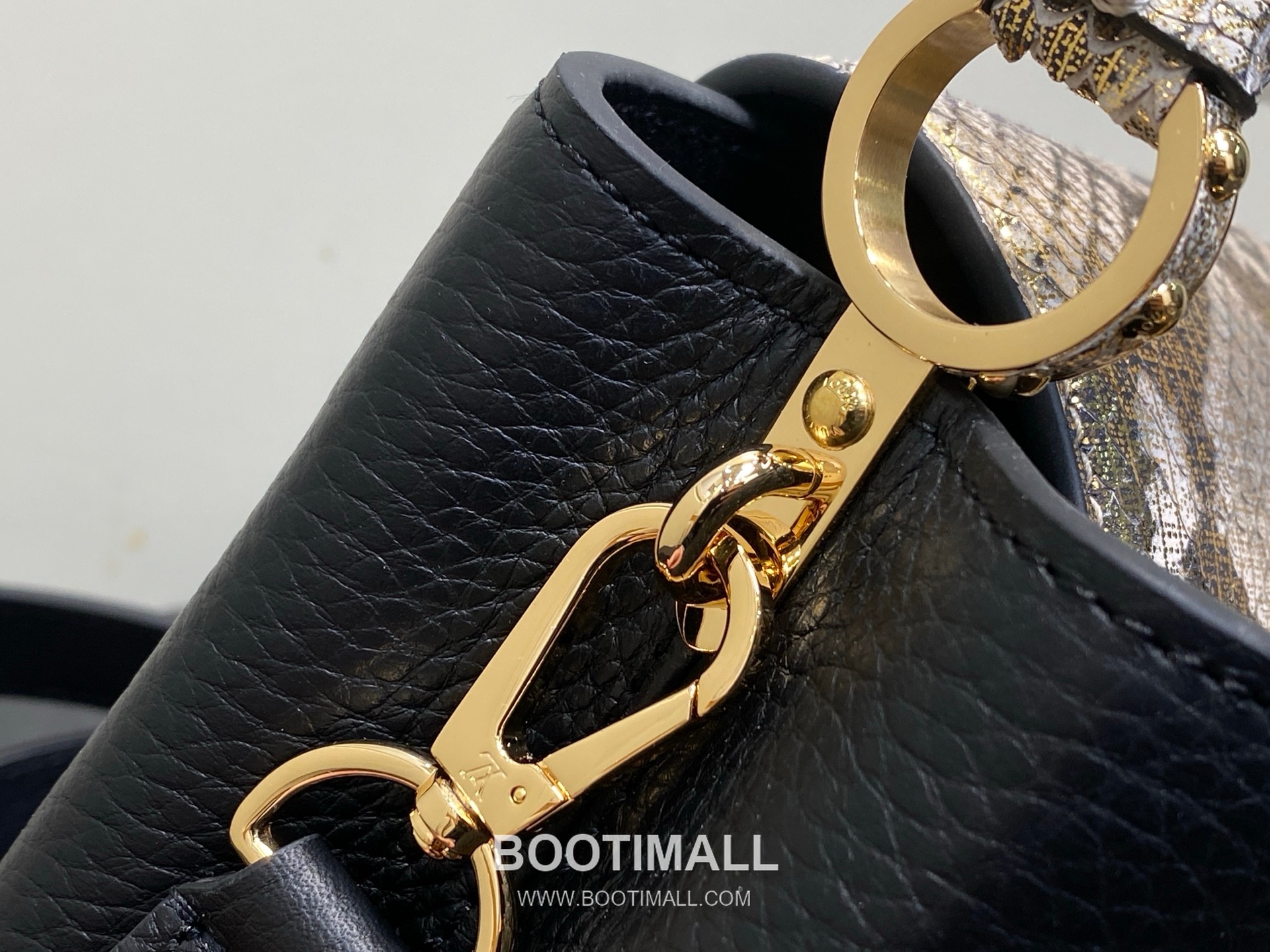 Louis Vuitton Capucines Mini Taurillon Leather Top Handle Bag with Python Trim Chain Detail 루이비통 카퓌신 미니 타우릴론 레더 탑핸들백 M89369 21cm 8