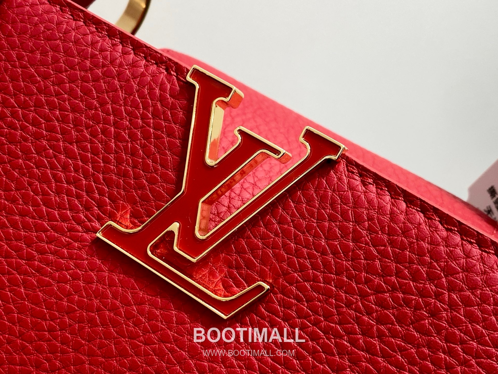 Louis Vuitton Capucines East-West Taurillon Leather Top Handle Bag with Chain Strap Logo Detail 루이비통 카퓌신 이스트웨스트 타우릴론 레더 탑핸들백 M27300 29cm 5