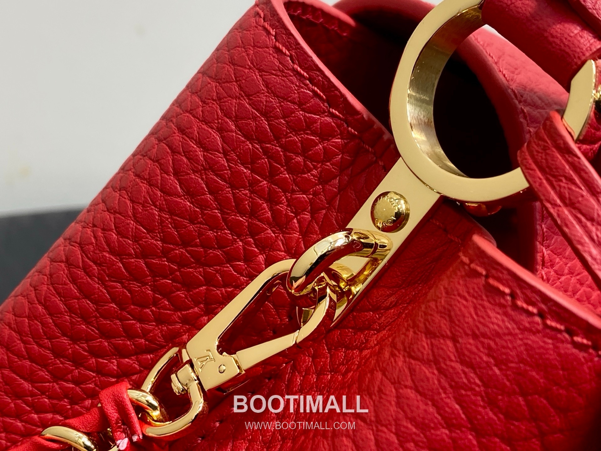 Louis Vuitton Capucines East-West Mini Taurillon Leather Top Handle Bag with Chain Strap Logo Detail 루이비통 카퓌신 이스트웨스트 미니 타우릴론 레더 탑핸들백 M27300 22cm 7