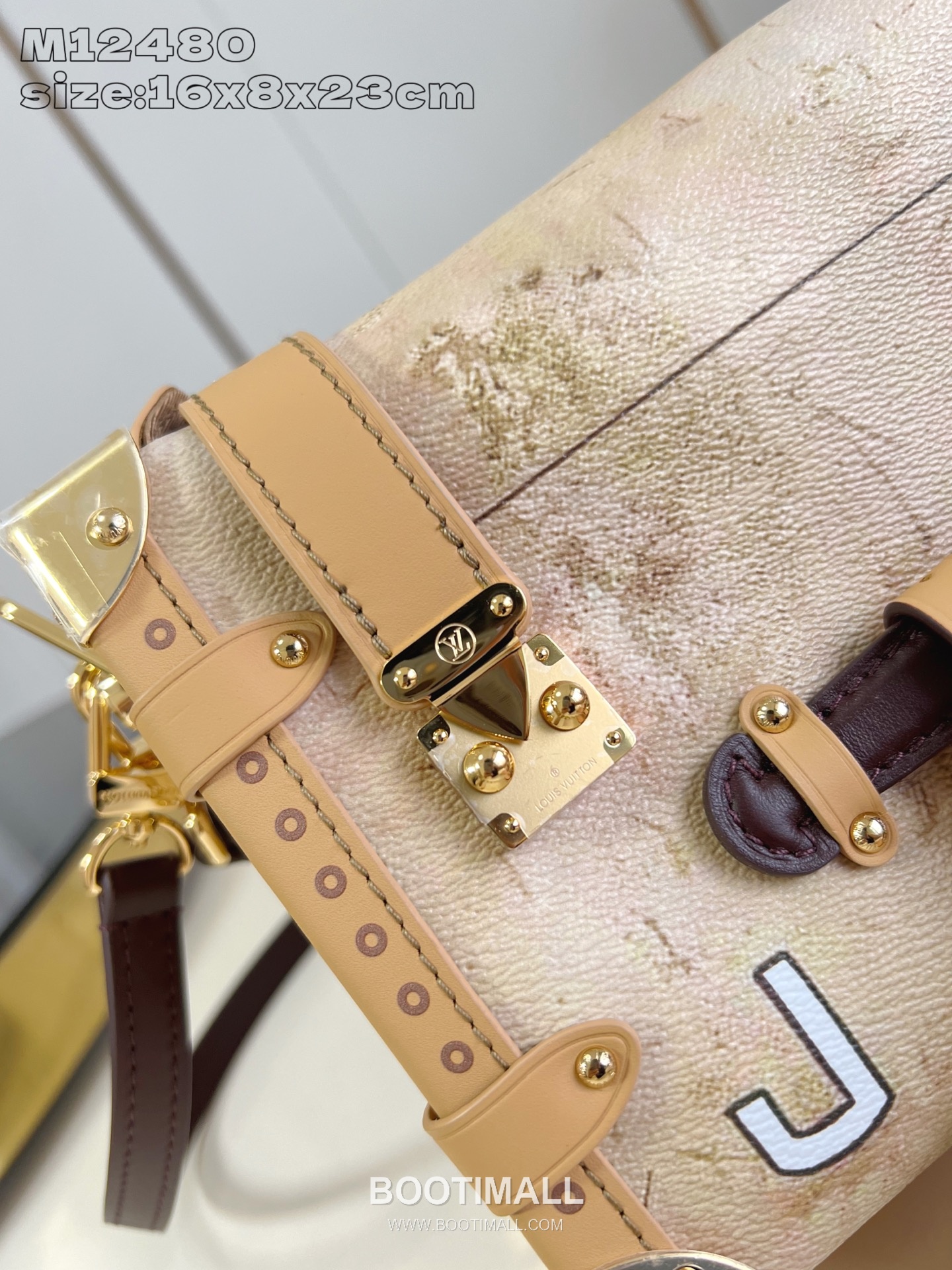 Louis Vuitton Side Trunk Monogram Canvas Leather Crossbody Bag with Lock Detail 루이비통 사이드 트렁크 모노그램 캔버스 레더 크로스바디백 M12480 23.5cm 3