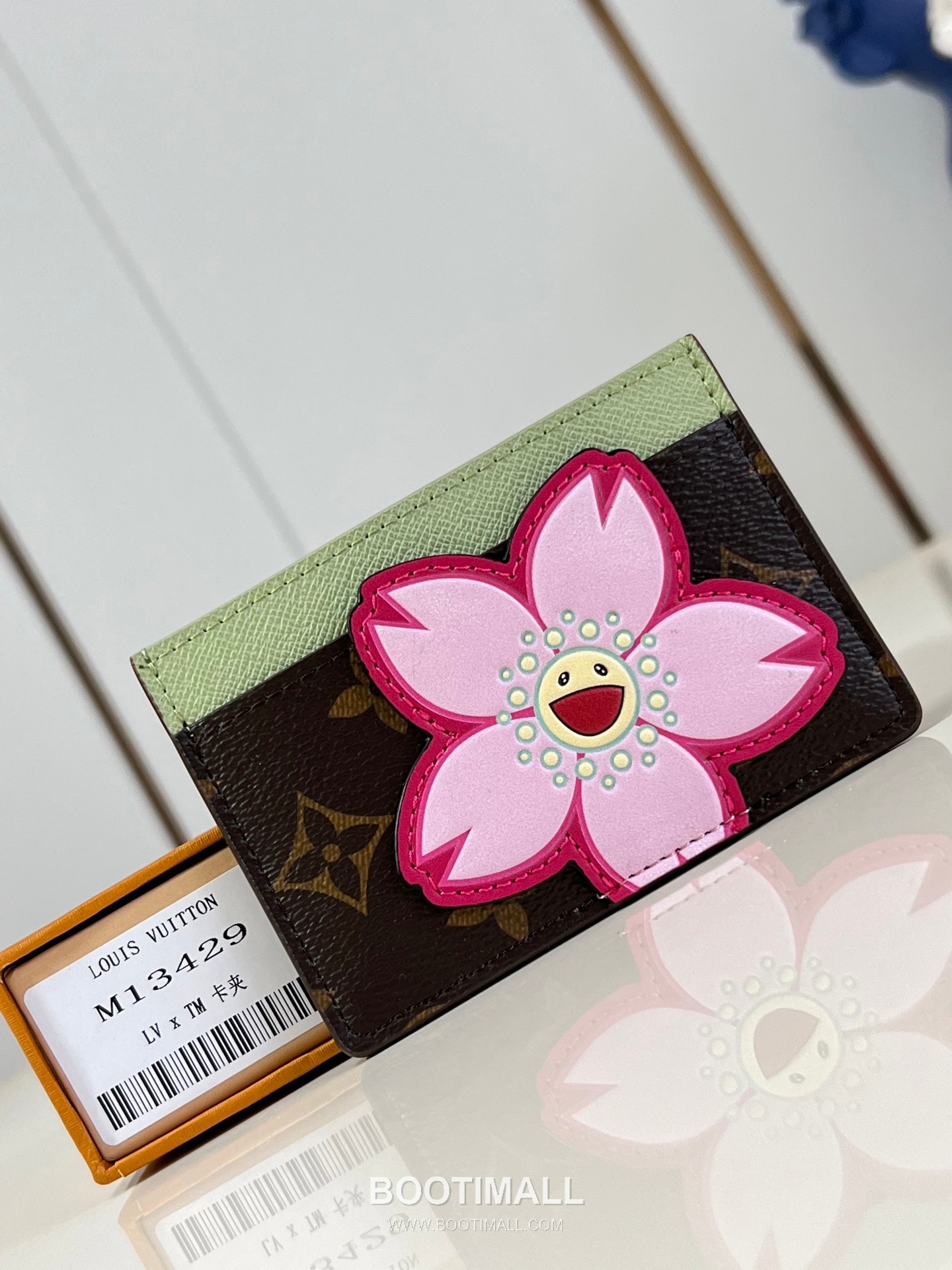 Louis Vuitton Monogram Canvas Card Holder with Cherry Blossom Contrast Detail 루이비통 모노그램 캔버스 카드홀더 M13429 11cm 1