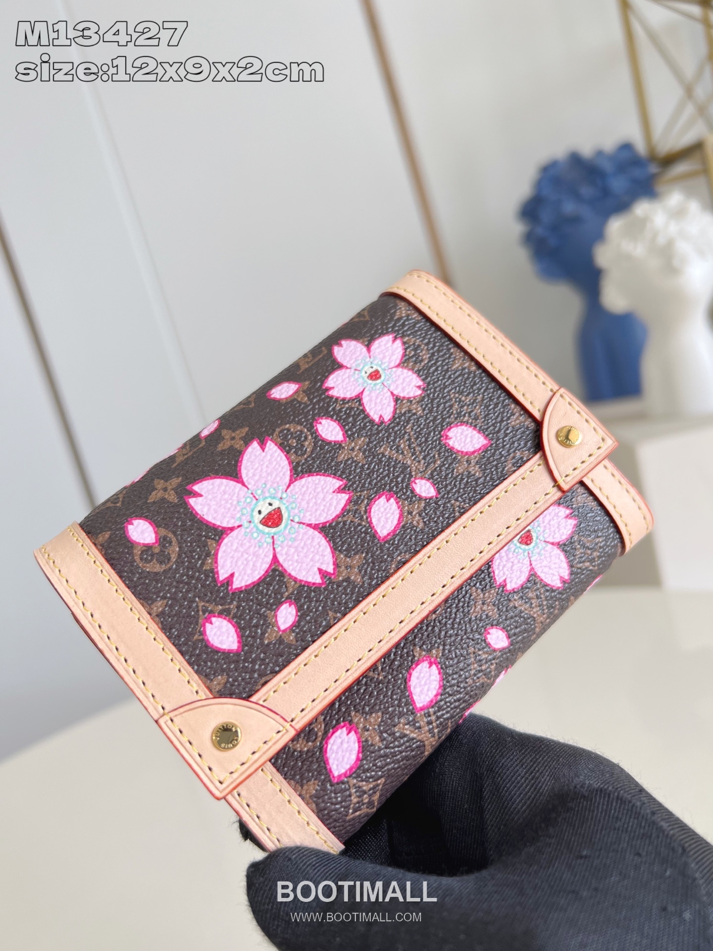 Louis Vuitton Victorine Monogram Canvas Wallet with Cherry Blossom Flap Detail 루이비통 빅토린 모노그램 캔버스 반지갑 M13427 12cm 2