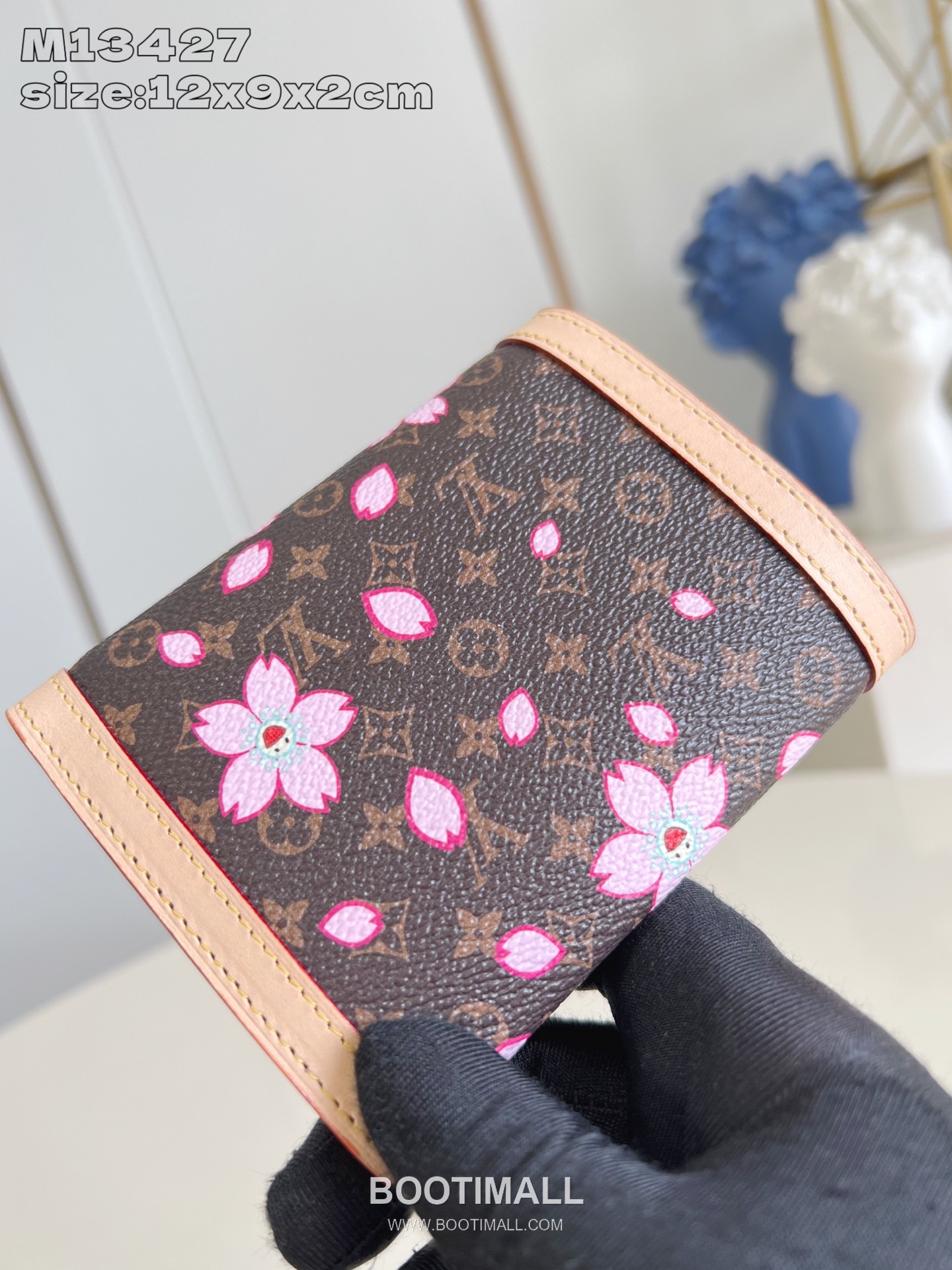 Louis Vuitton Victorine Monogram Canvas Wallet with Cherry Blossom Flap Detail 루이비통 빅토린 모노그램 캔버스 반지갑 M13427 12cm 4