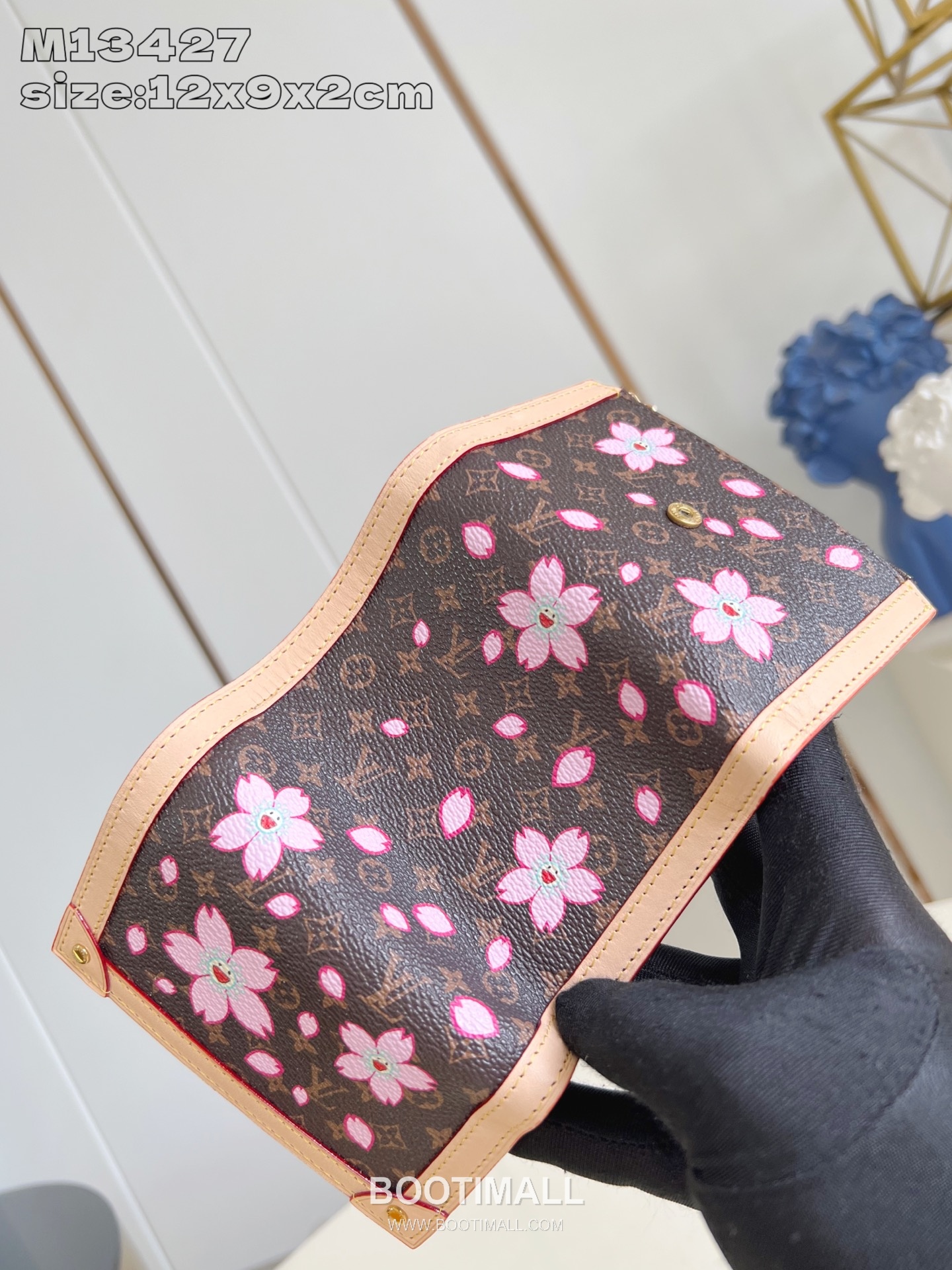 Louis Vuitton Victorine Monogram Canvas Wallet with Cherry Blossom Flap Detail 루이비통 빅토린 모노그램 캔버스 반지갑 M13427 12cm 5