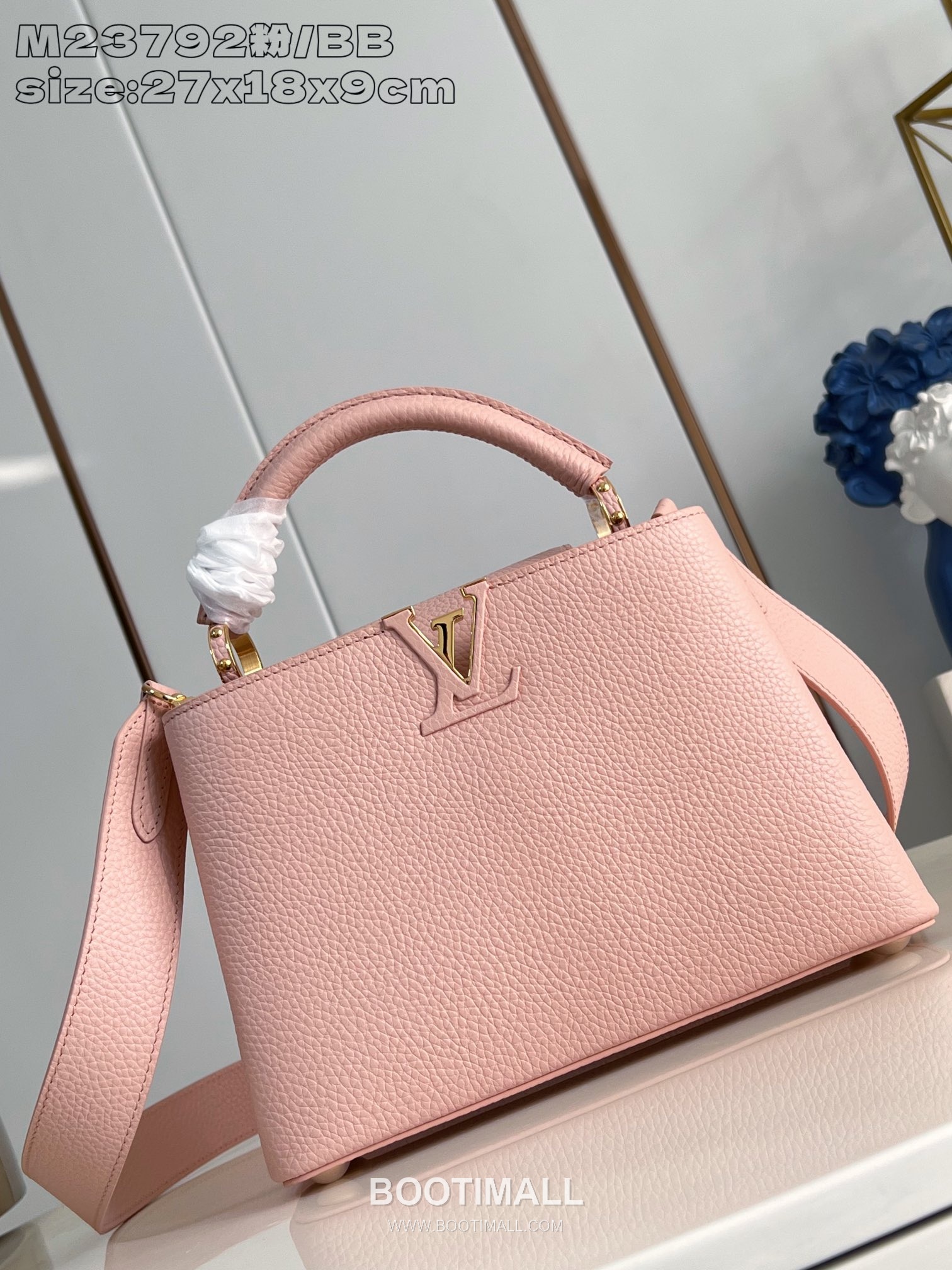 Louis Vuitton Capucines BB Taurillon Leather Top Handle Bag with Strap Logo Detail 루이비통 카퓌신 BB 타우릴론 레더 탑핸들백 M23792 27cm 2
