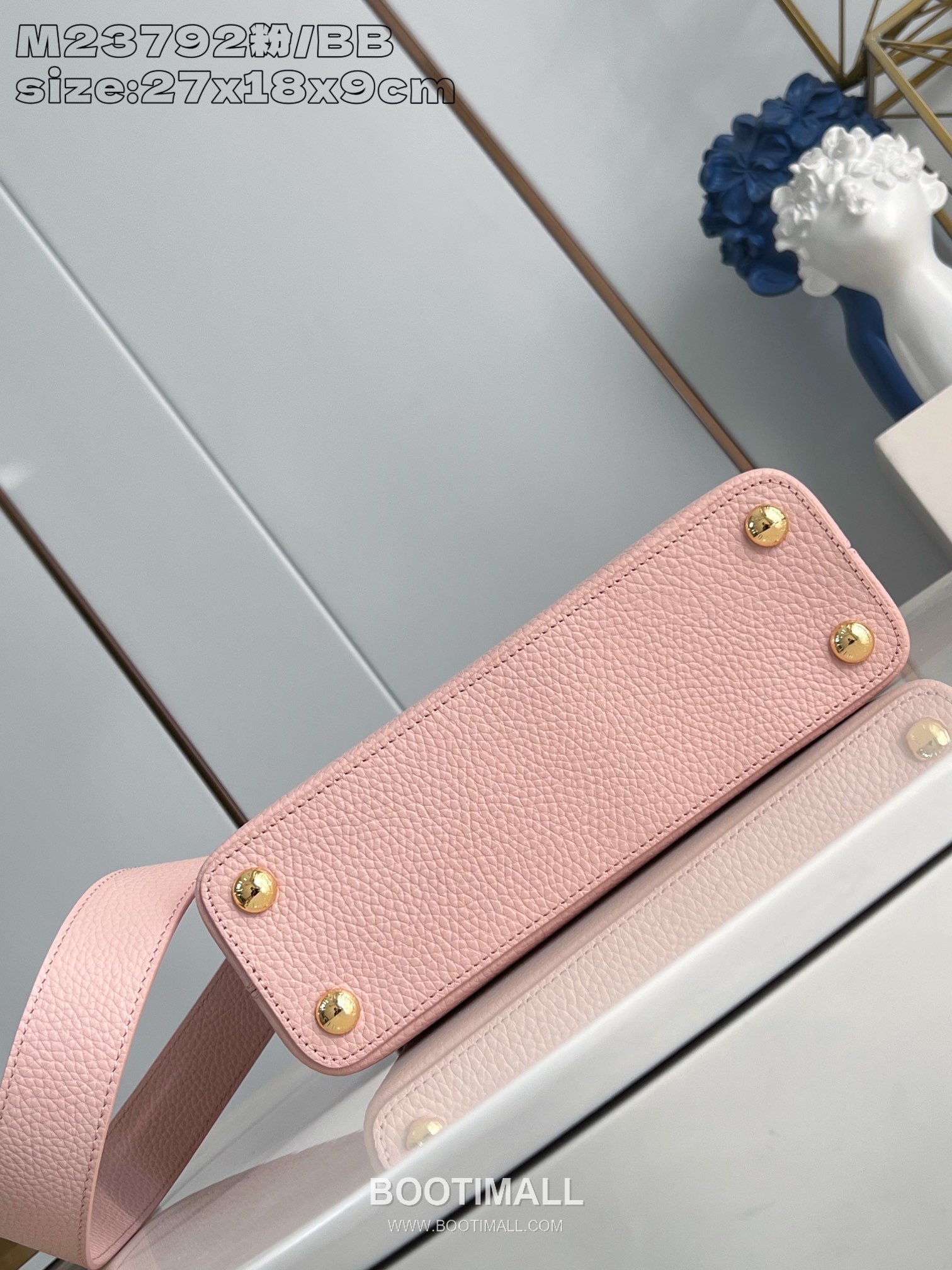 Louis Vuitton Capucines BB Taurillon Leather Top Handle Bag with Strap Logo Detail 루이비통 카퓌신 BB 타우릴론 레더 탑핸들백 M23792 27cm 6