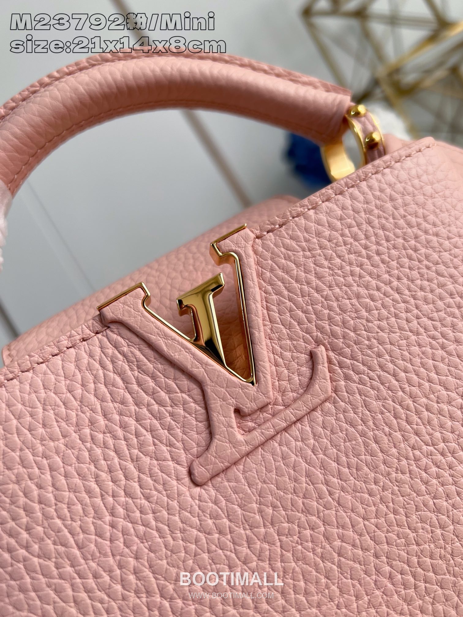 Louis Vuitton Capucines Mini Taurillon Leather Top Handle Bag with Strap Logo Detail 루이비통 카퓌신 미니 타우릴론 레더 탑핸들백 M23792 21cm 2