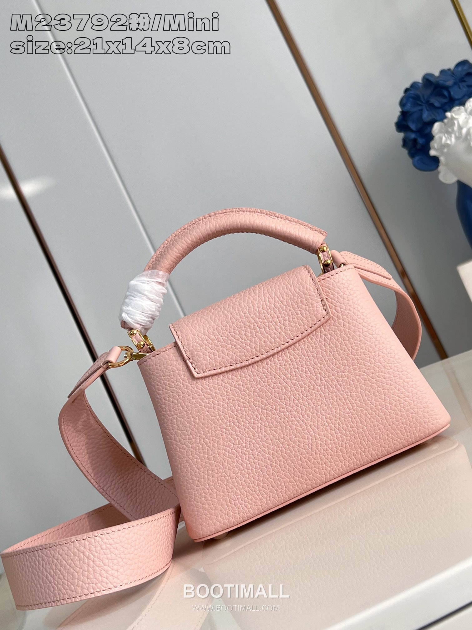 Louis Vuitton Capucines Mini Taurillon Leather Top Handle Bag with Strap Logo Detail 루이비통 카퓌신 미니 타우릴론 레더 탑핸들백 M23792 21cm 4