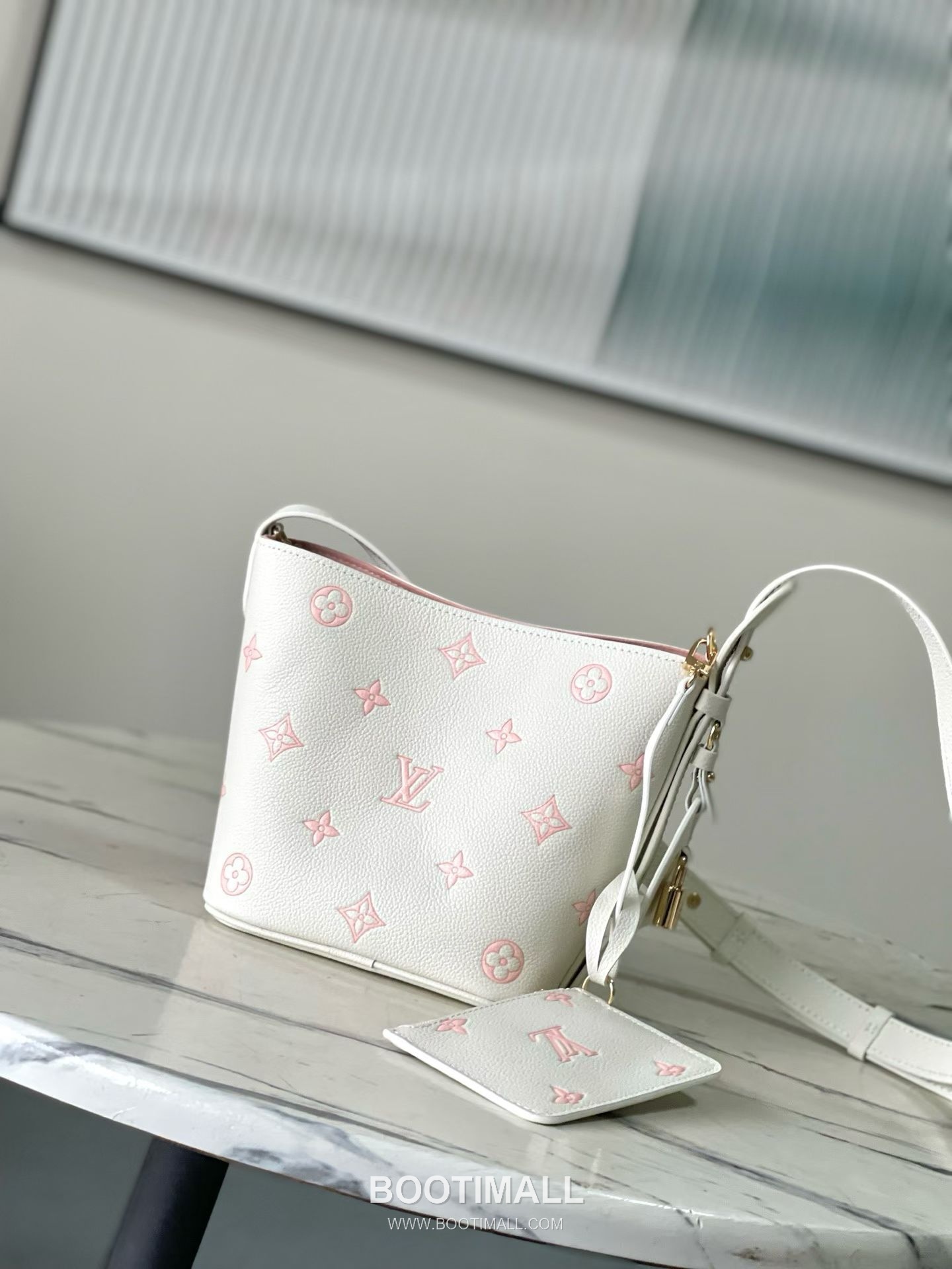 Louis Vuitton All In BB Monogram Empreinte Calfskin Leather Hobo Tote Bag with Lock Tag Detail 루이비통 올인 BB 모노그램 앙프렝뜨 카프스킨 레더 호보 토트백 M28315 16cm 3