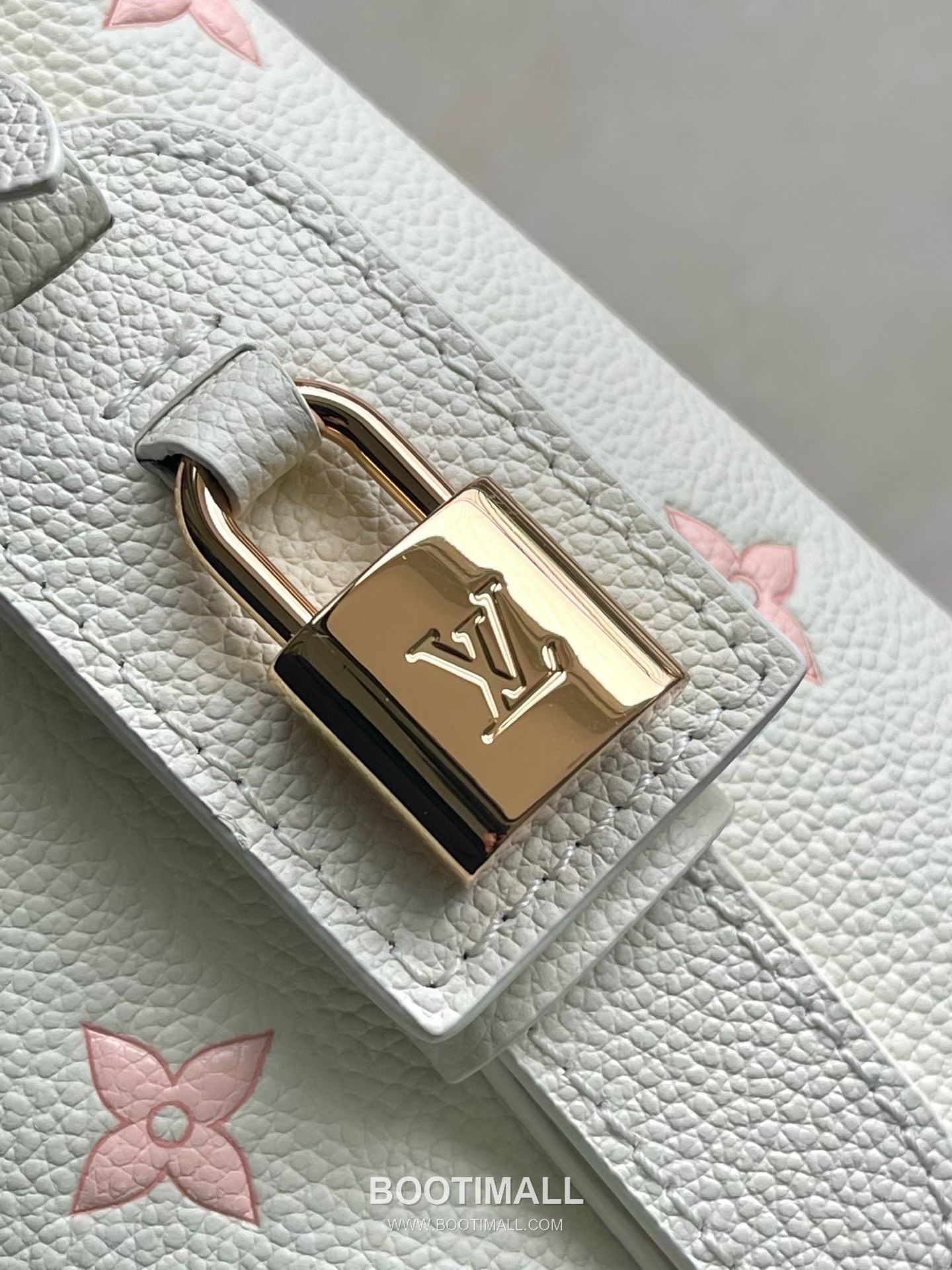 Louis Vuitton All In BB Monogram Empreinte Calfskin Leather Hobo Tote Bag with Lock Tag Detail 루이비통 올인 BB 모노그램 앙프렝뜨 카프스킨 레더 호보 토트백 M28315 16cm 5