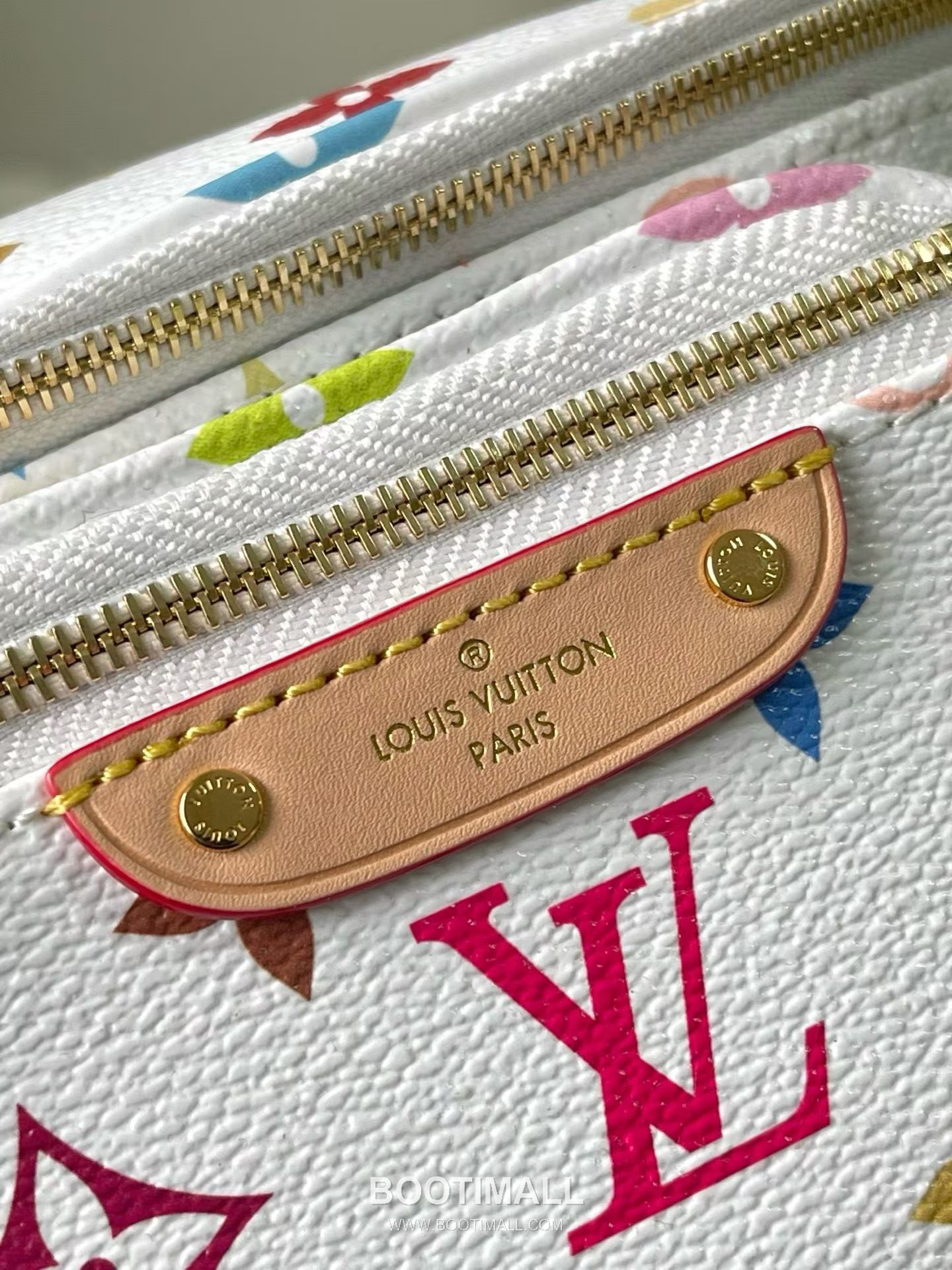 Louis Vuitton Mini Bumbag Monogram Empreinte Calfskin Leather Belt Bag with Chain Strap Detail 루이비통 미니 범백 모노그램 앙프렝뜨 카프스킨 레더 벨트백 M28326 17cm 4