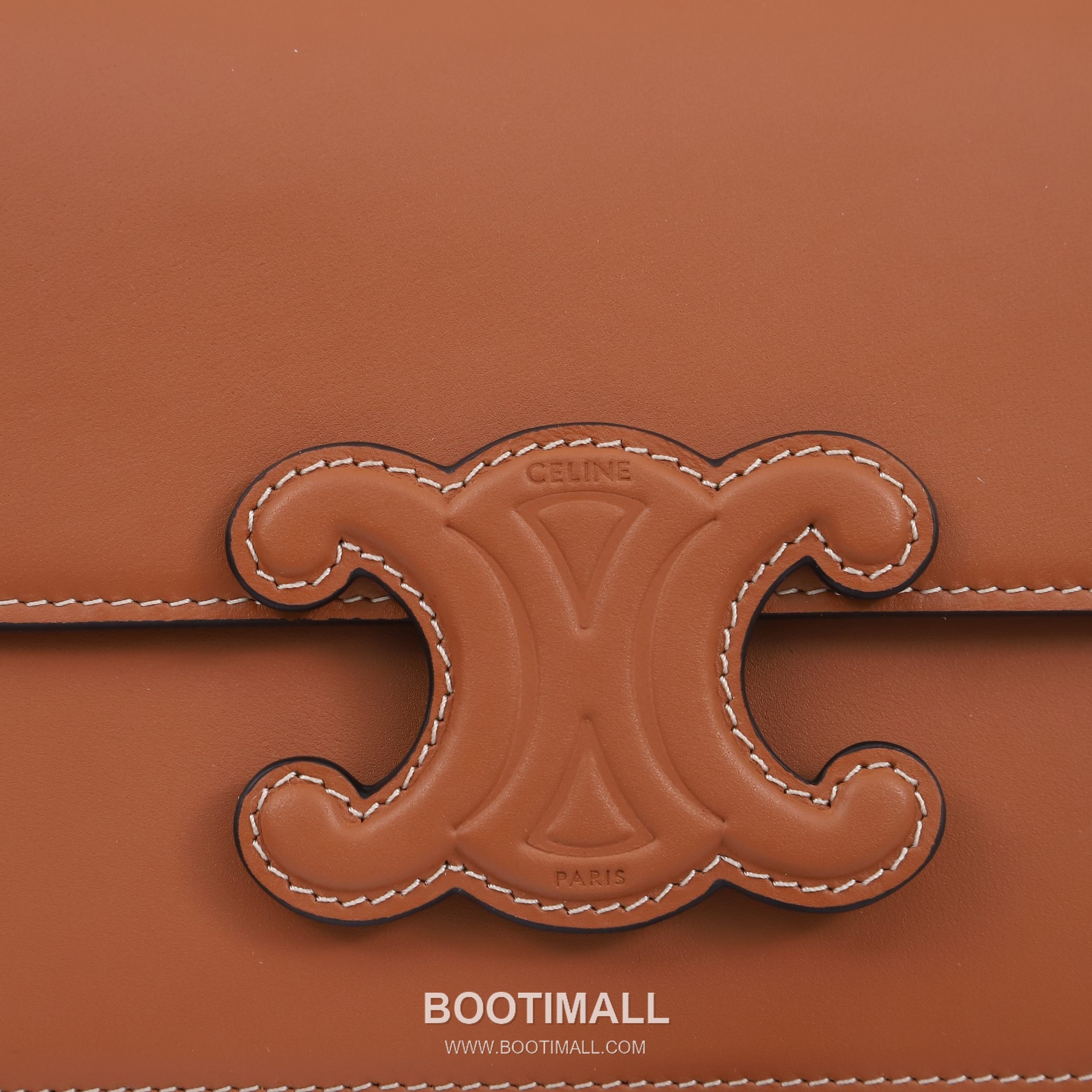 Celine Triomphe Calfskin Leather Crossbody Bag with Flap Logo Detail 셀린느 트리옹프 카프스킨 레더 크로스바디백 199233 18.5cm 5