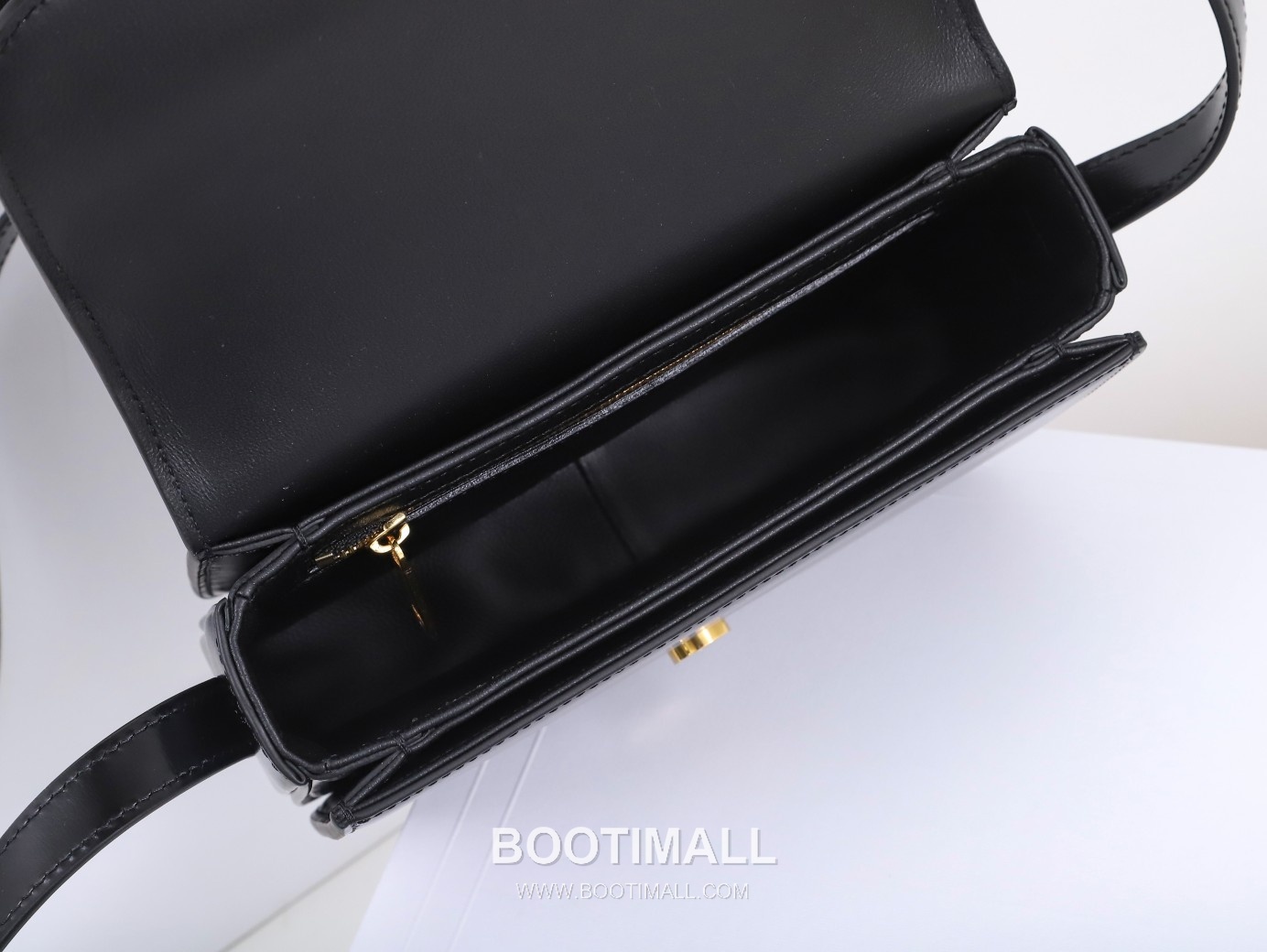 Celine Triomphe Calfskin Leather Crossbody Bag with Flap Logo Detail 셀린느 트리옹프 카프스킨 레더 크로스바디백 199233 18.5cm 9