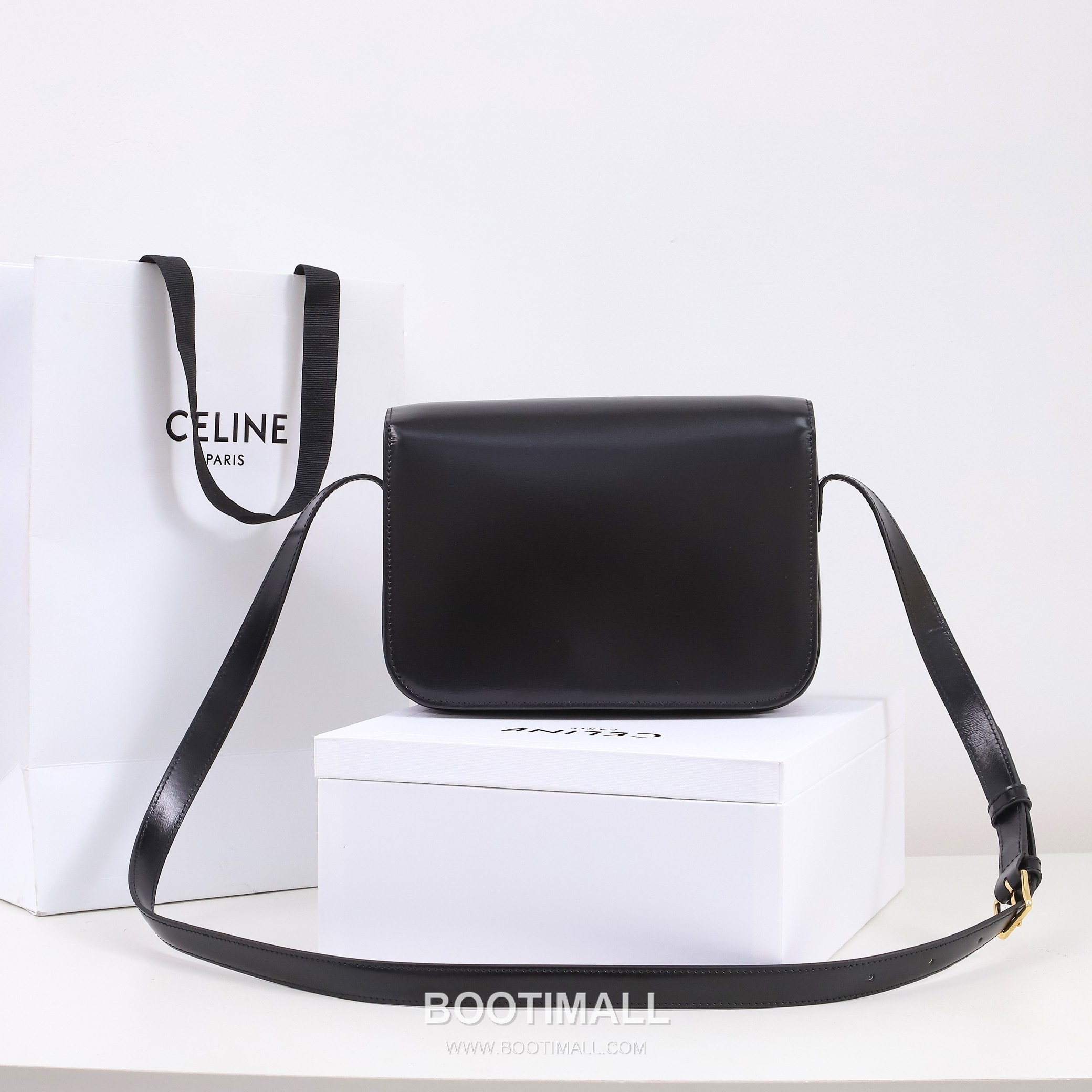 Celine Triomphe Calfskin Leather Shoulder Bag with Flap Logo Detail 셀린느 트리옹프 카프스킨 레더 숄더백 199223 22.5cm 4