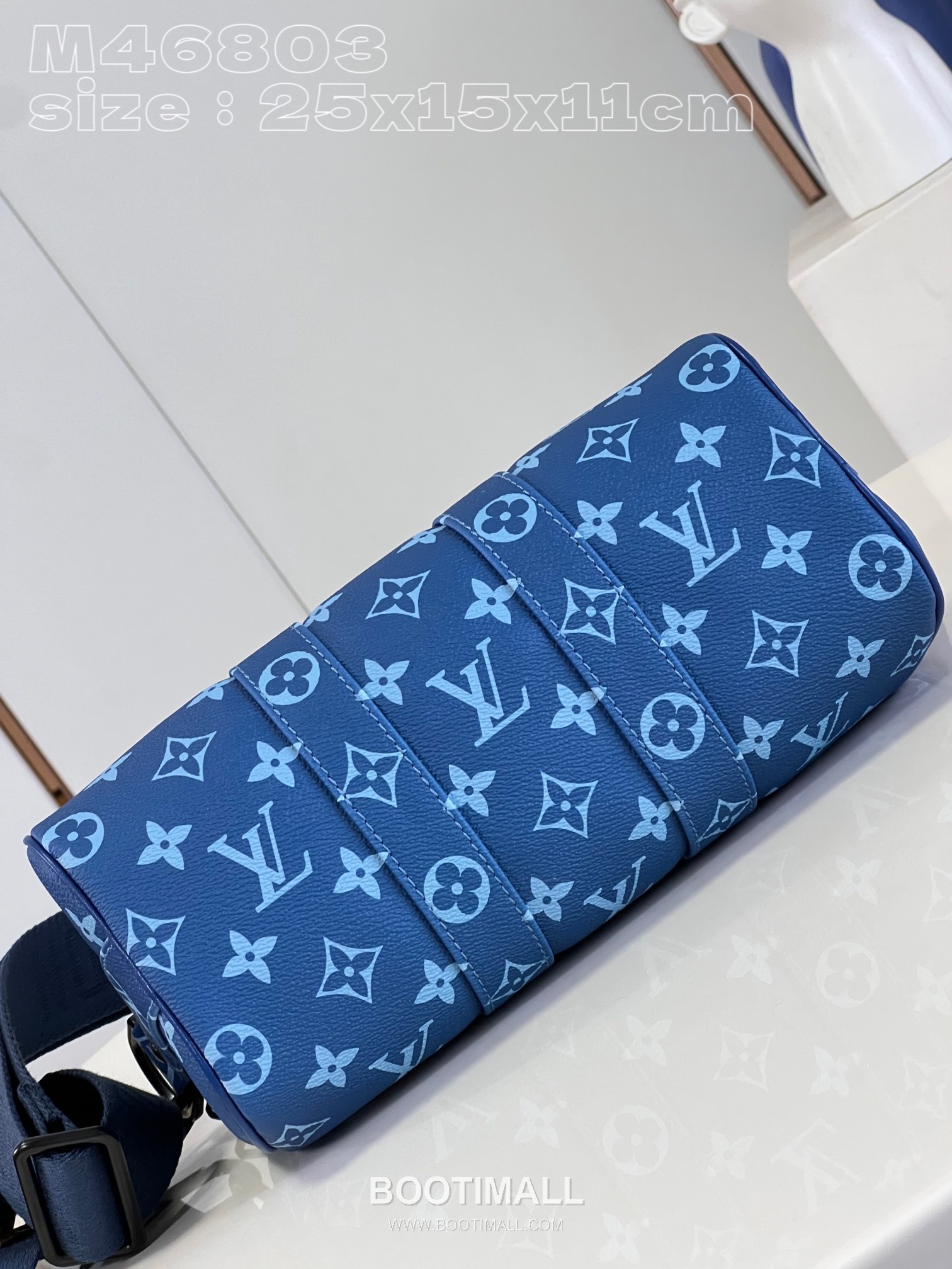 Louis Vuitton Keepall Bandoulière 25 Bag Coated Canvas Leather Trim Duffle Shoulder Bag with Strap 루이비통 키폴 반둘리에 25 코팅 캔버스 레더 트리밍 더플 숄더백 스트랩 M46803 25cm 5