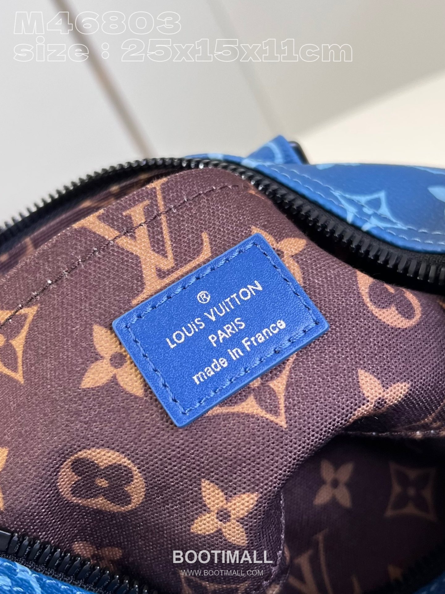 Louis Vuitton Keepall Bandoulière 25 Bag Coated Canvas Leather Trim Duffle Shoulder Bag with Strap 루이비통 키폴 반둘리에 25 코팅 캔버스 레더 트리밍 더플 숄더백 스트랩 M46803 25cm 9