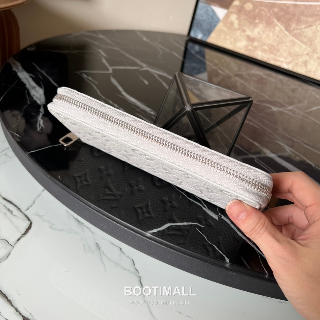 Louis Vuitton Zippy Vertical Taurillon Leather Wallet with Zip Pocket Card Slot Detail 루이비통 지피 버티컬 타우릴론 레더 지퍼 장지갑 M82597 20cm 5