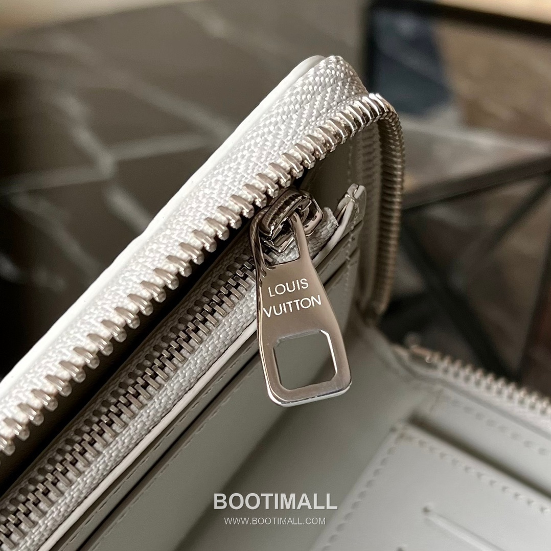 Louis Vuitton Zippy Vertical Taurillon Leather Wallet with Zip Pocket Card Slot Detail 루이비통 지피 버티컬 타우릴론 레더 지퍼 장지갑 M82597 20cm 8
