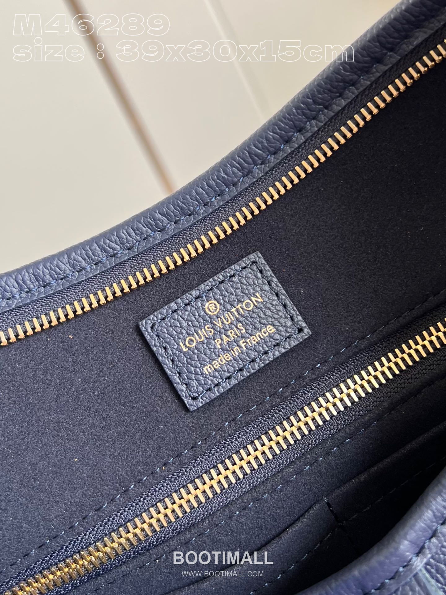 Louis Vuitton CarryAll MM Monogram Empreinte Calfskin Leather Hobo Tote Bag with Strap Pouch Detail 루이비통 캐리올 MM 모노그램 앙프렝뜨 카프스킨 레더 호보 토트백 M46289 39cm 9