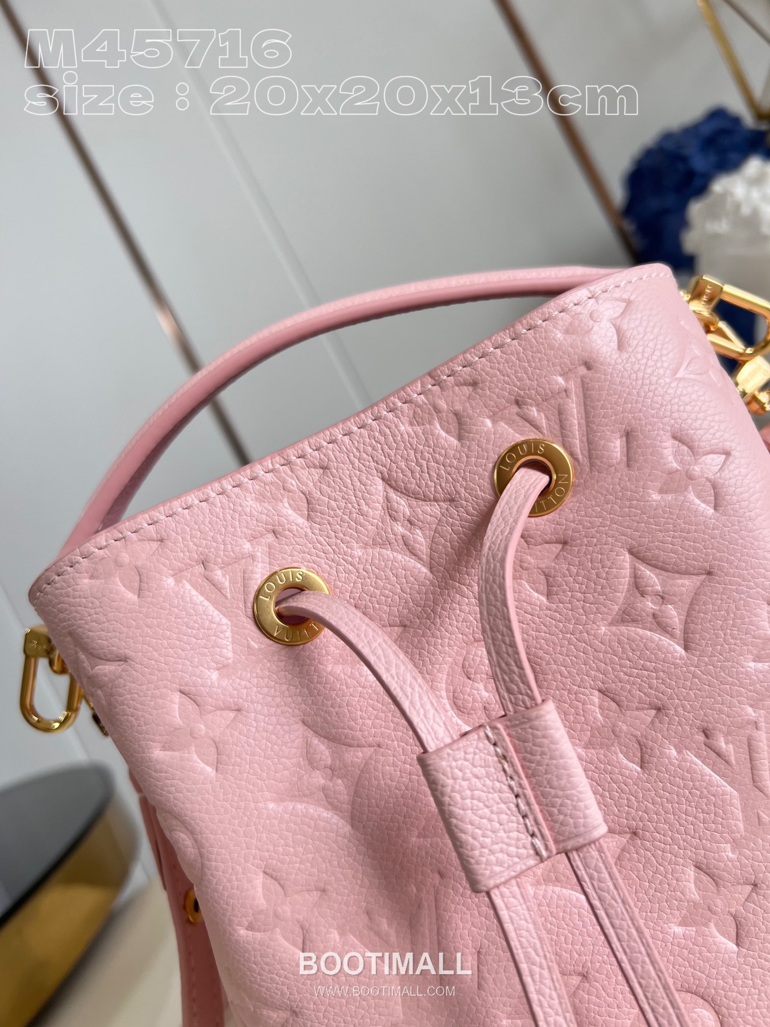 Louis Vuitton Néonoé BB Monogram Empreinte Calfskin Leather Bucket Bag with Drawstring Strap Detail 루이비통 네오노에 BB 모노그램 앙프렝뜨 카프스킨 레더 버킷백 M45716 20cm 2