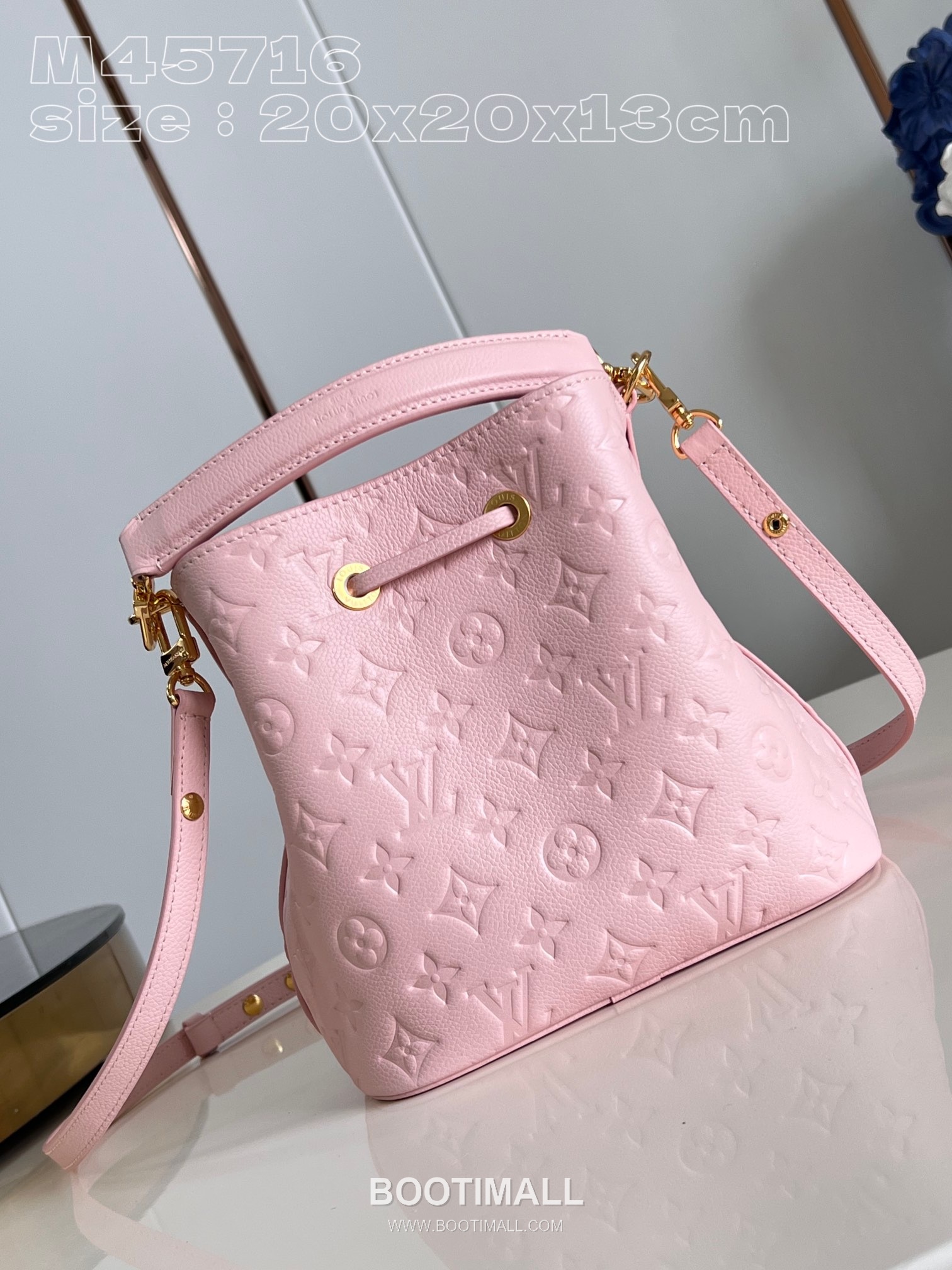 Louis Vuitton Néonoé BB Monogram Empreinte Calfskin Leather Bucket Bag with Drawstring Strap Detail 루이비통 네오노에 BB 모노그램 앙프렝뜨 카프스킨 레더 버킷백 M45716 20cm 4