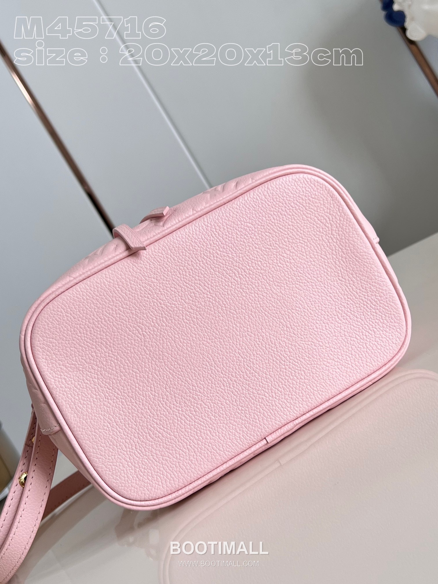 Louis Vuitton Néonoé BB Monogram Empreinte Calfskin Leather Bucket Bag with Drawstring Strap Detail 루이비통 네오노에 BB 모노그램 앙프렝뜨 카프스킨 레더 버킷백 M45716 20cm 5