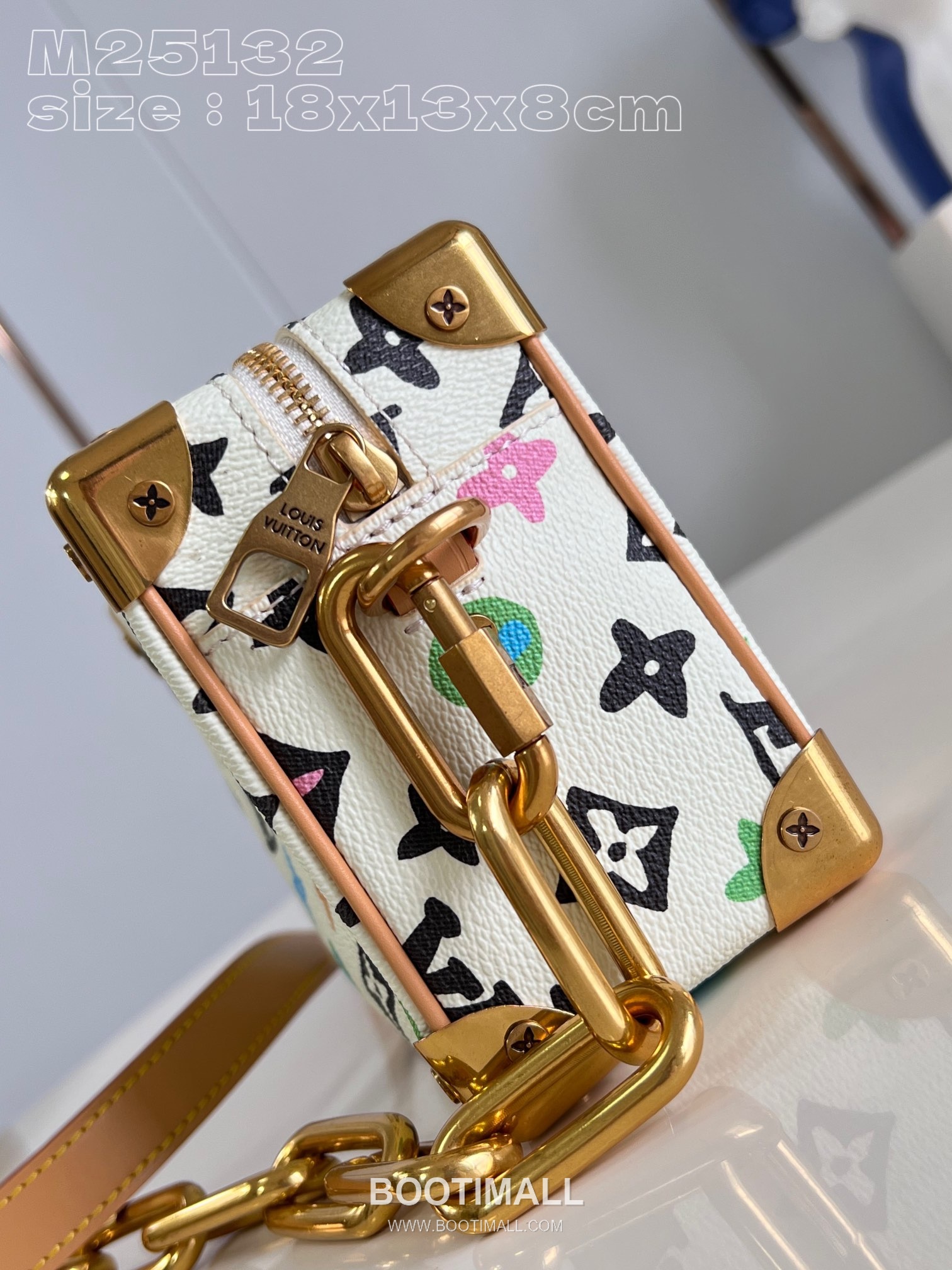 Louis Vuitton Mini Soft Trunk Monogram Canvas Crossbody Bag with Chain Zip Detail 루이비통 미니 소프트 트렁크 모노그램 캔버스 크로스바디백 M25132 18.5cm 3