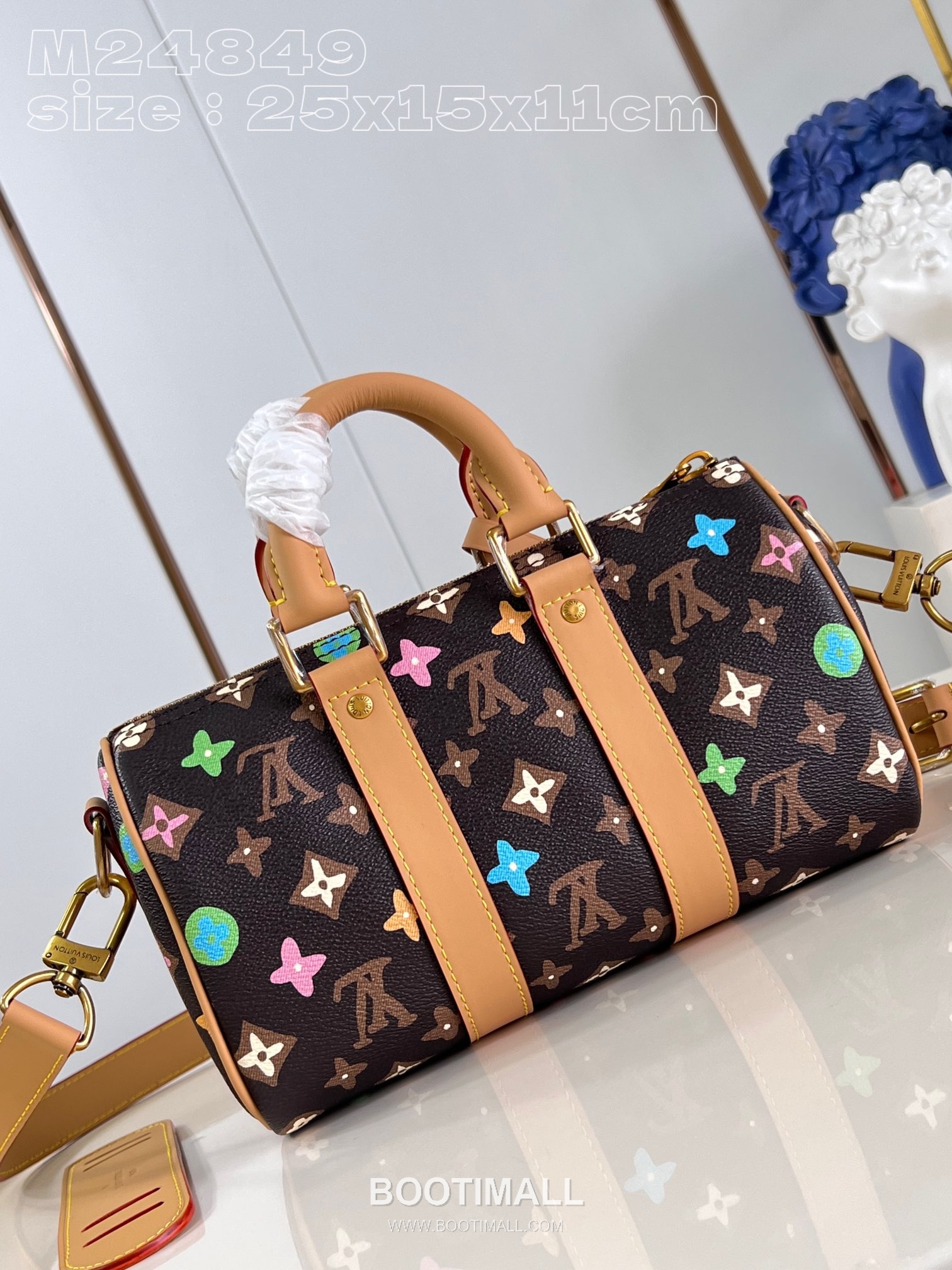 Louis Vuitton Keepall Bandoulière 25 Monogram Canvas Duffle Bag with Strap Name Tag Detail 루이비통 키폴 반둘리에 25 모노그램 캔버스 더플백 M24849 25cm 5