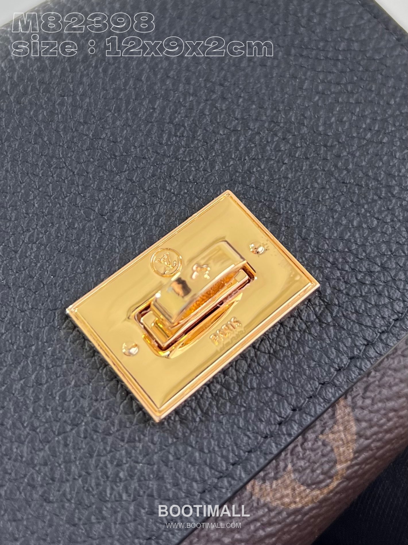 Louis Vuitton Victorine On My Side Monogram Canvas Calfskin Leather Wallet with Flap Lock Detail 루이비통 빅토린 온마이사이드 모노그램 캔버스 카프스킨 레더 반지갑 M82398 12cm 2