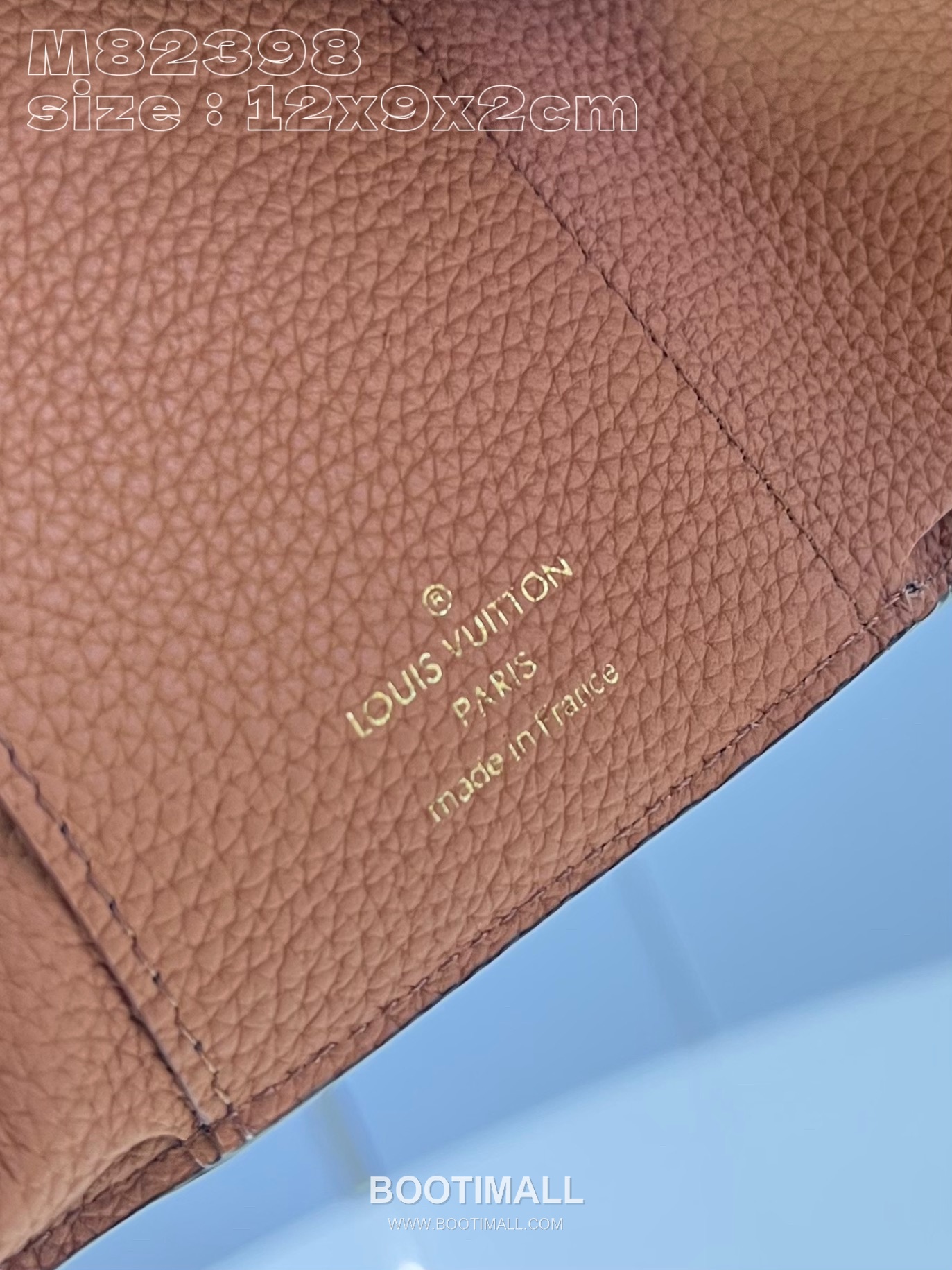 Louis Vuitton Victorine On My Side Monogram Canvas Calfskin Leather Wallet with Flap Lock Detail 루이비통 빅토린 온마이사이드 모노그램 캔버스 카프스킨 레더 반지갑 M82398 12cm 7