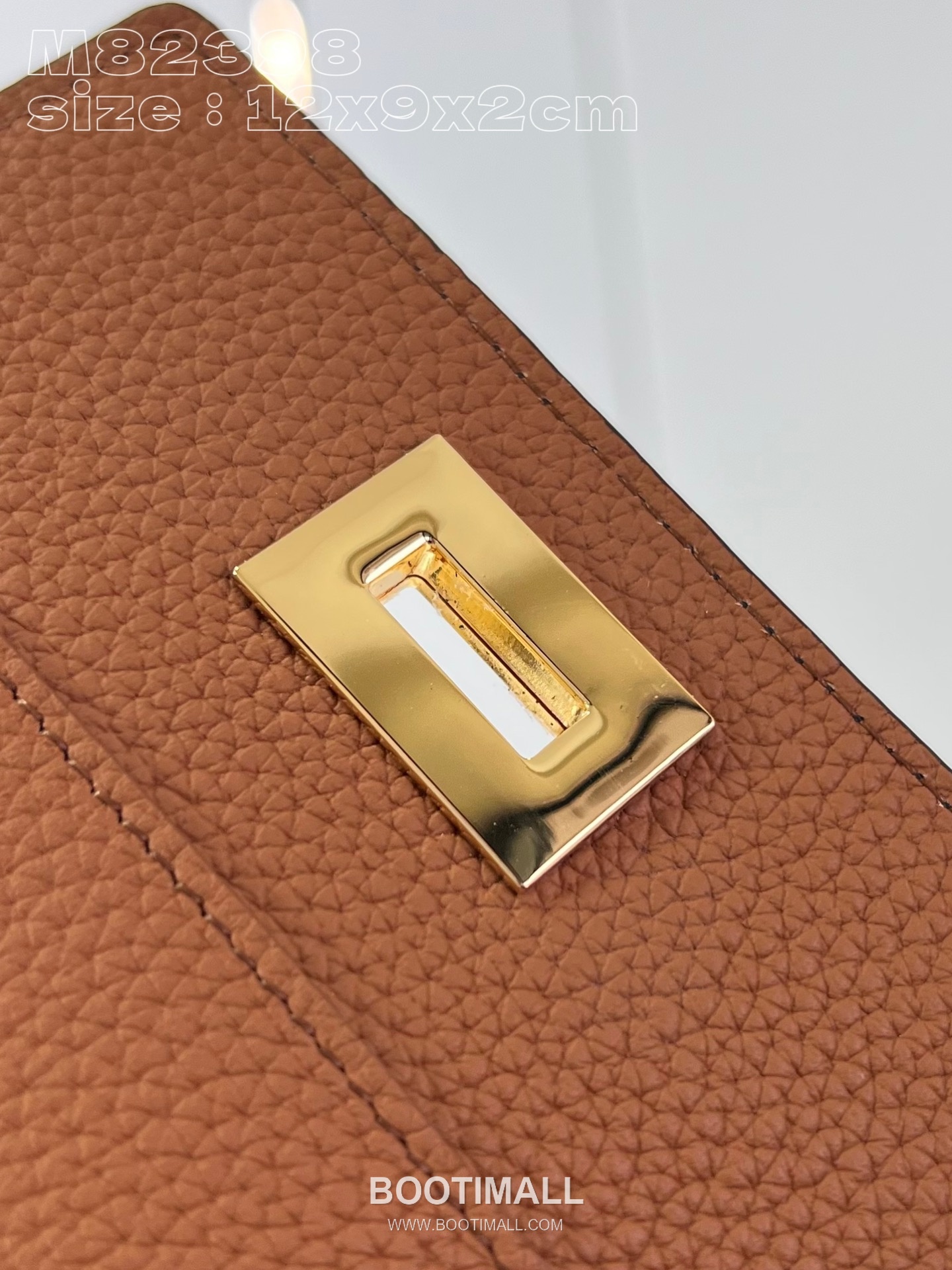 Louis Vuitton Victorine On My Side Monogram Canvas Calfskin Leather Wallet with Flap Lock Detail 루이비통 빅토린 온마이사이드 모노그램 캔버스 카프스킨 레더 반지갑 M82398 12cm 8