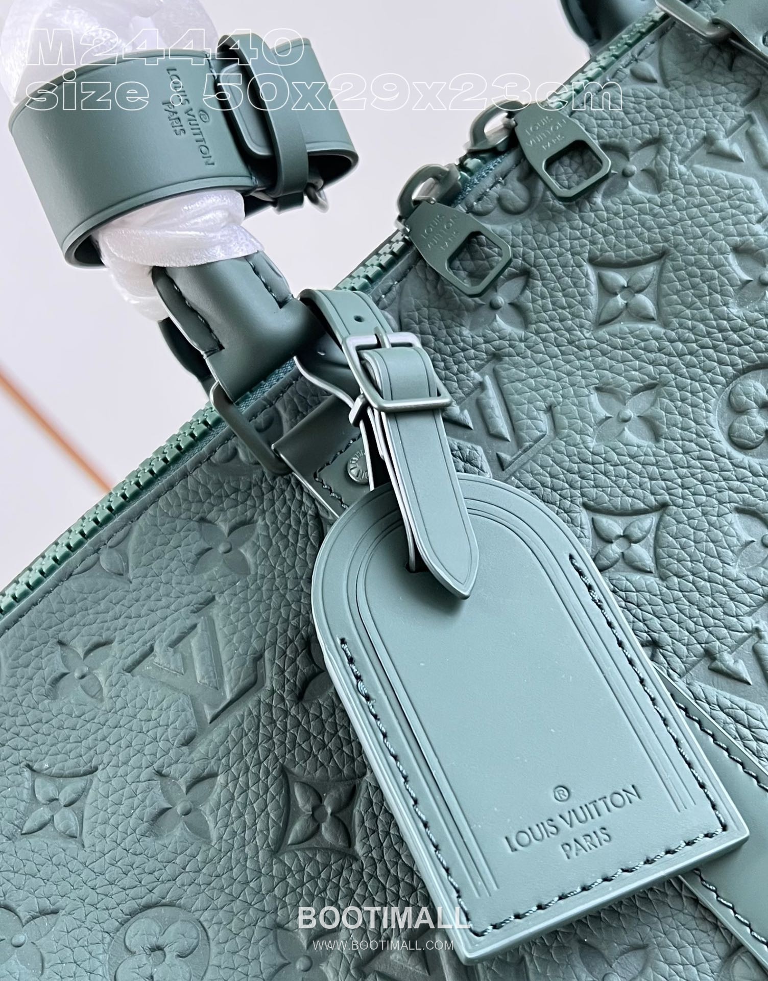 Louis Vuitton Keepall Bandoulière 50 Taurillon Leather Duffle Bag with Strap Metal Detail 루이비통 키폴 반둘리에 50 타우릴론 레더 더플백 M24440 50cm 2