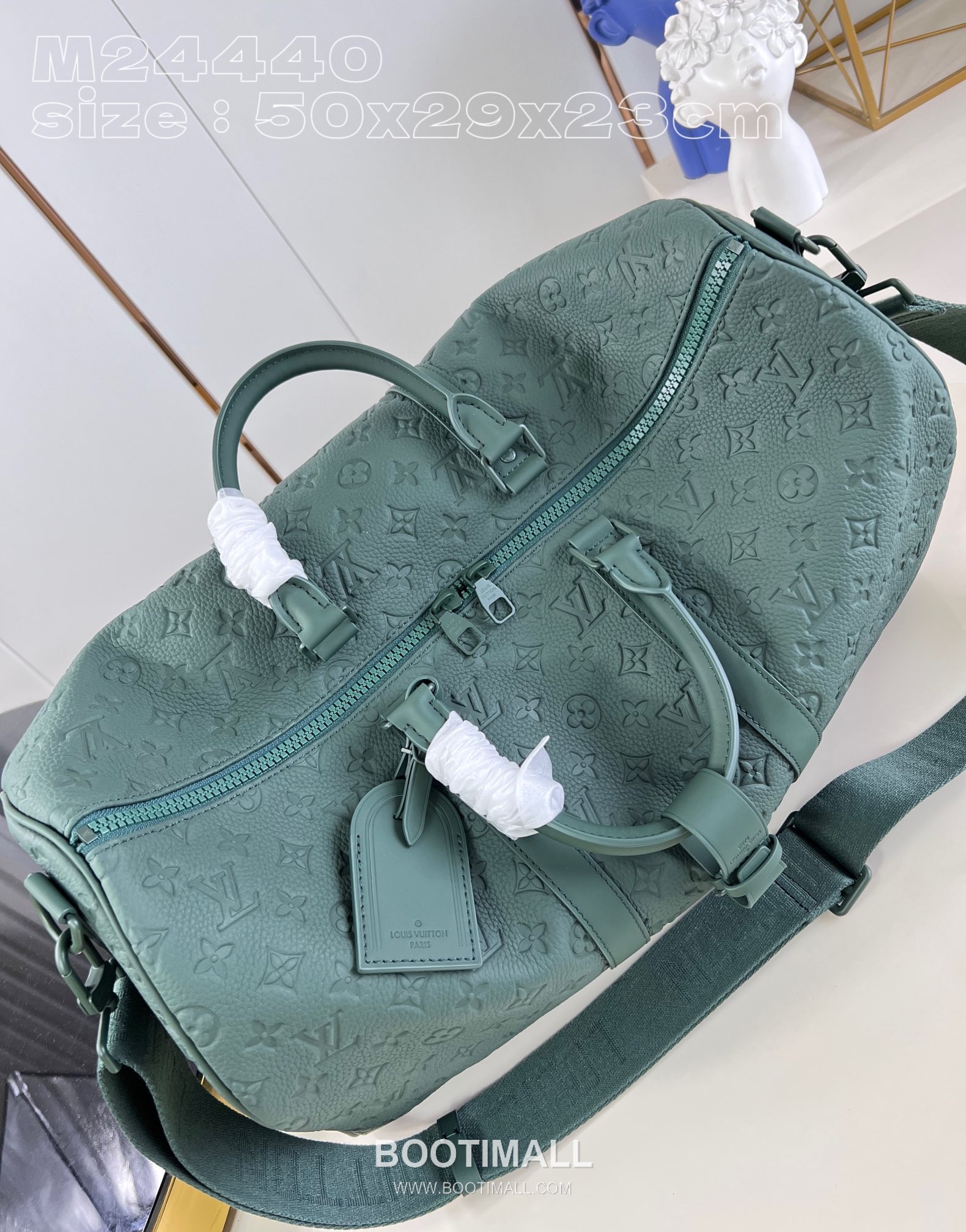 Louis Vuitton Keepall Bandoulière 50 Taurillon Leather Duffle Bag with Strap Metal Detail 루이비통 키폴 반둘리에 50 타우릴론 레더 더플백 M24440 50cm 7