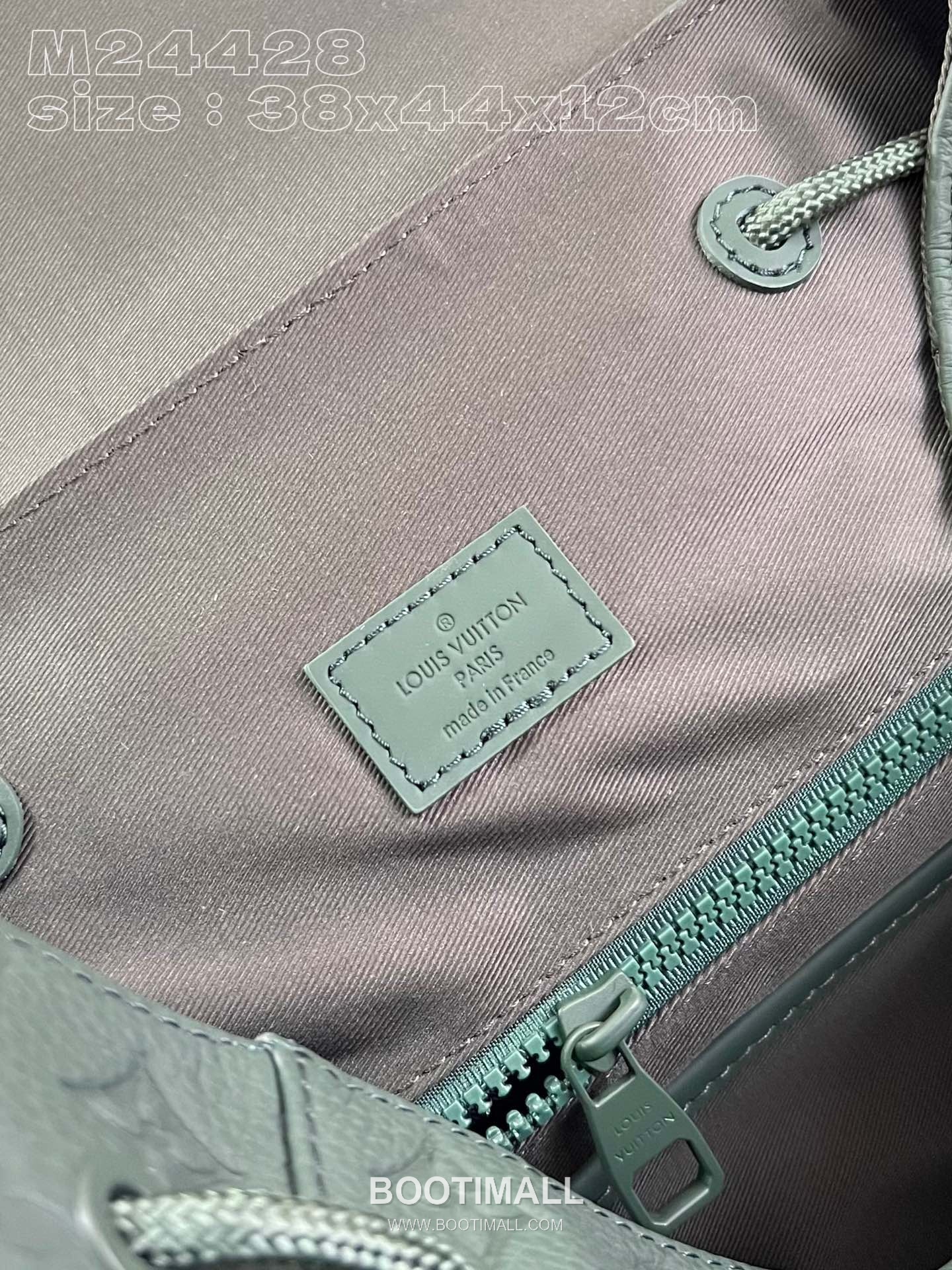 Louis Vuitton Christopher Taurillon Leather Backpack with Flap Pocket Strap Detail 루이비통 크리스토퍼 타우릴론 레더 백팩 M24428 38cm 9