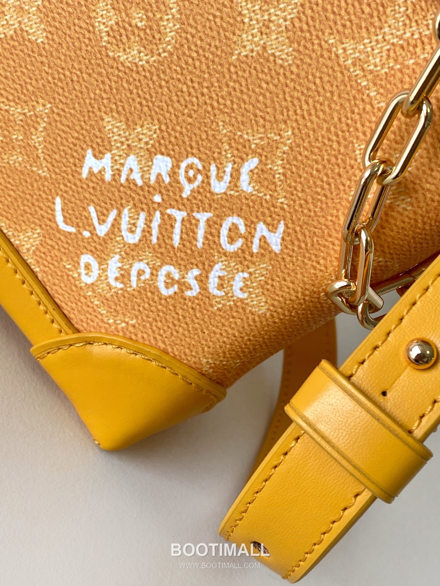 Louis Vuitton Nano Steamer Monogram Eclipse Canvas Crossbody Bag with Chain Strap Corner Detail 루이비통 나노 스티머 모노그램 이클립스 캔버스 크로스바디백 M12655 15cm 8