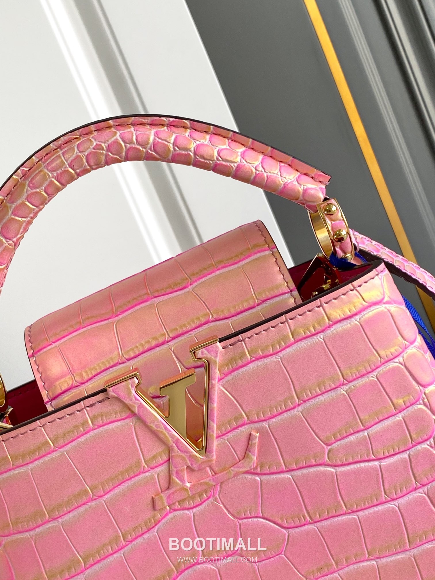 Louis Vuitton Calfskin Leather Top Handle Bag with Strap Metal Detail 루이비통 카프스킨 레더 탑핸들백 M93429 21cm 5