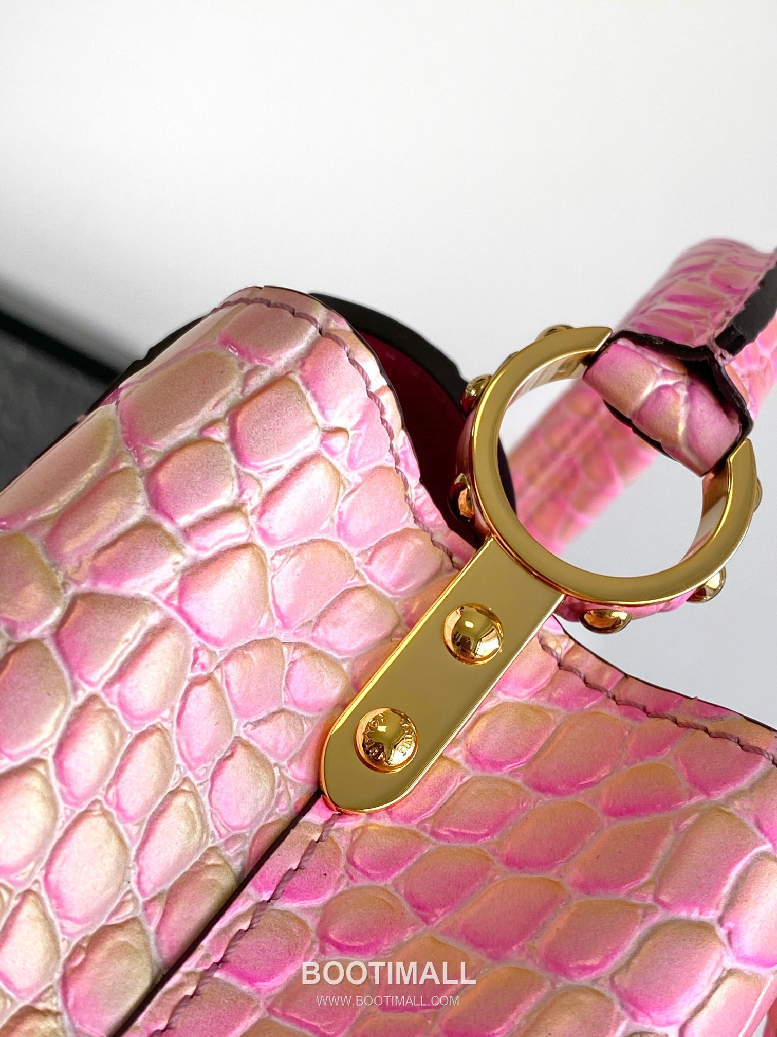 Louis Vuitton Calfskin Leather Top Handle Bag with Strap Metal Detail 루이비통 카프스킨 레더 탑핸들백 M93429 21cm 6