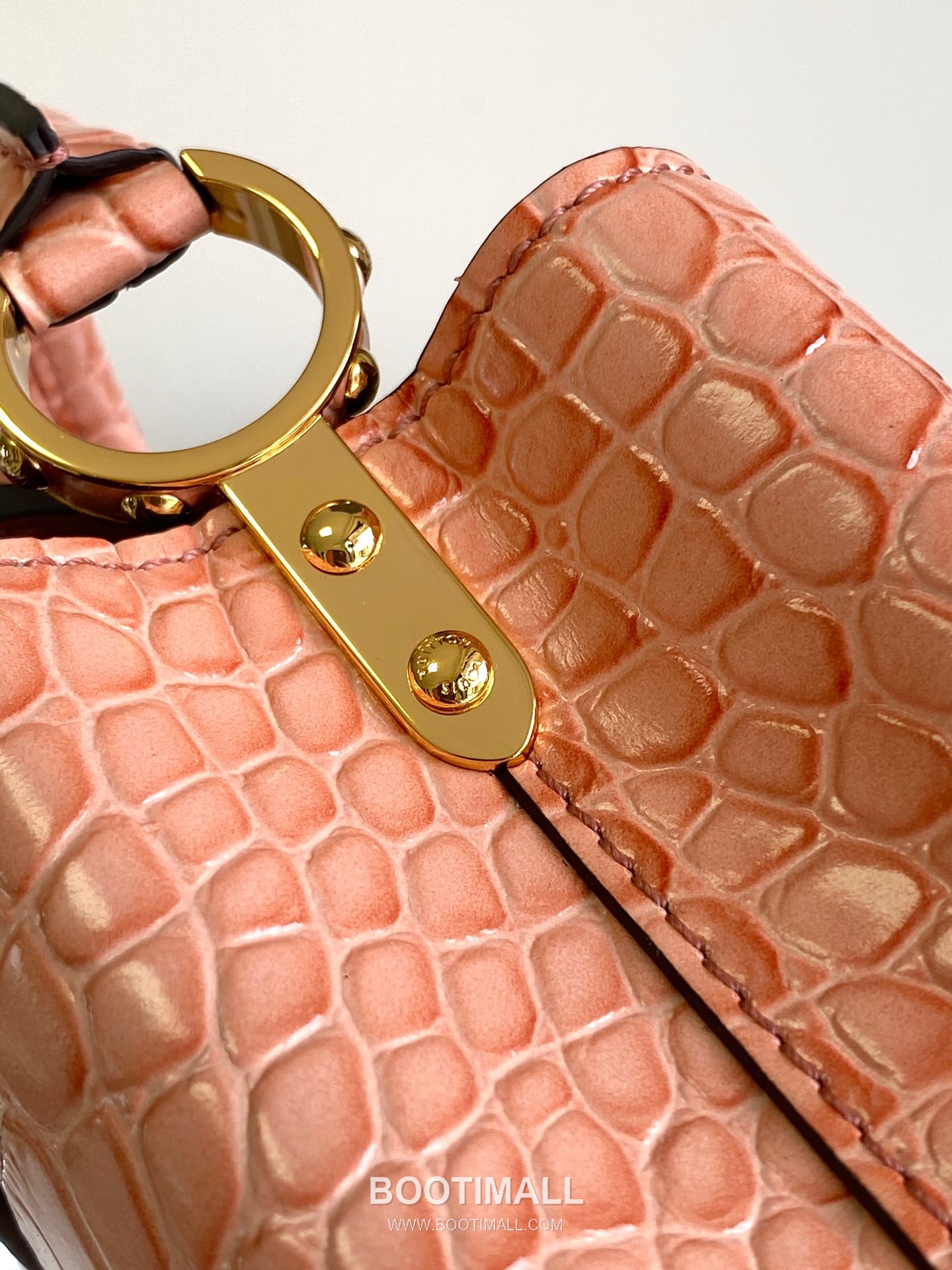 Louis Vuitton Calfskin Leather Top Handle Bag with Strap Metal Detail 루이비통 카프스킨 레더 탑핸들백 M93429 21cm 6