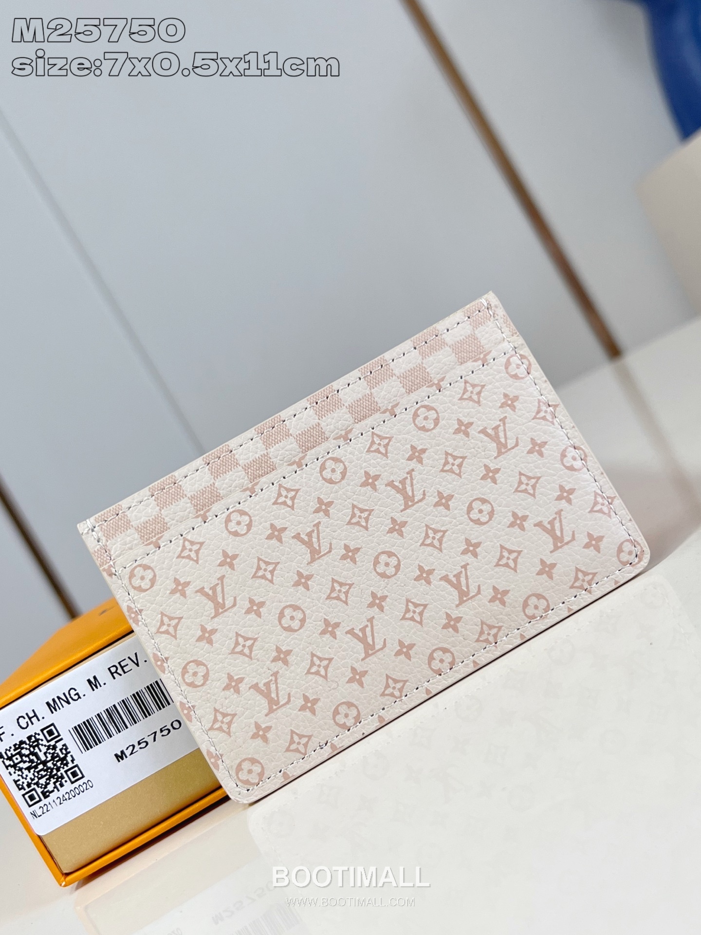 Louis Vuitton Monogram Canvas Card Holder with Slim Pocket Slot Detail 루이비통 모노그램 캔버스 카드홀더 M25750 11cm 1