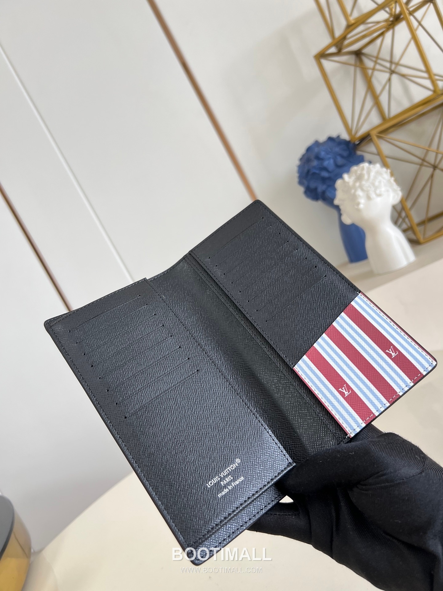 Louis Vuitton Brazza Monogram Eclipse Canvas Wallet with Zip Pocket Card Slot Detail 루이비통 브라짜 모노그램 이클립스 캔버스 장지갑 M15156 10cm 5