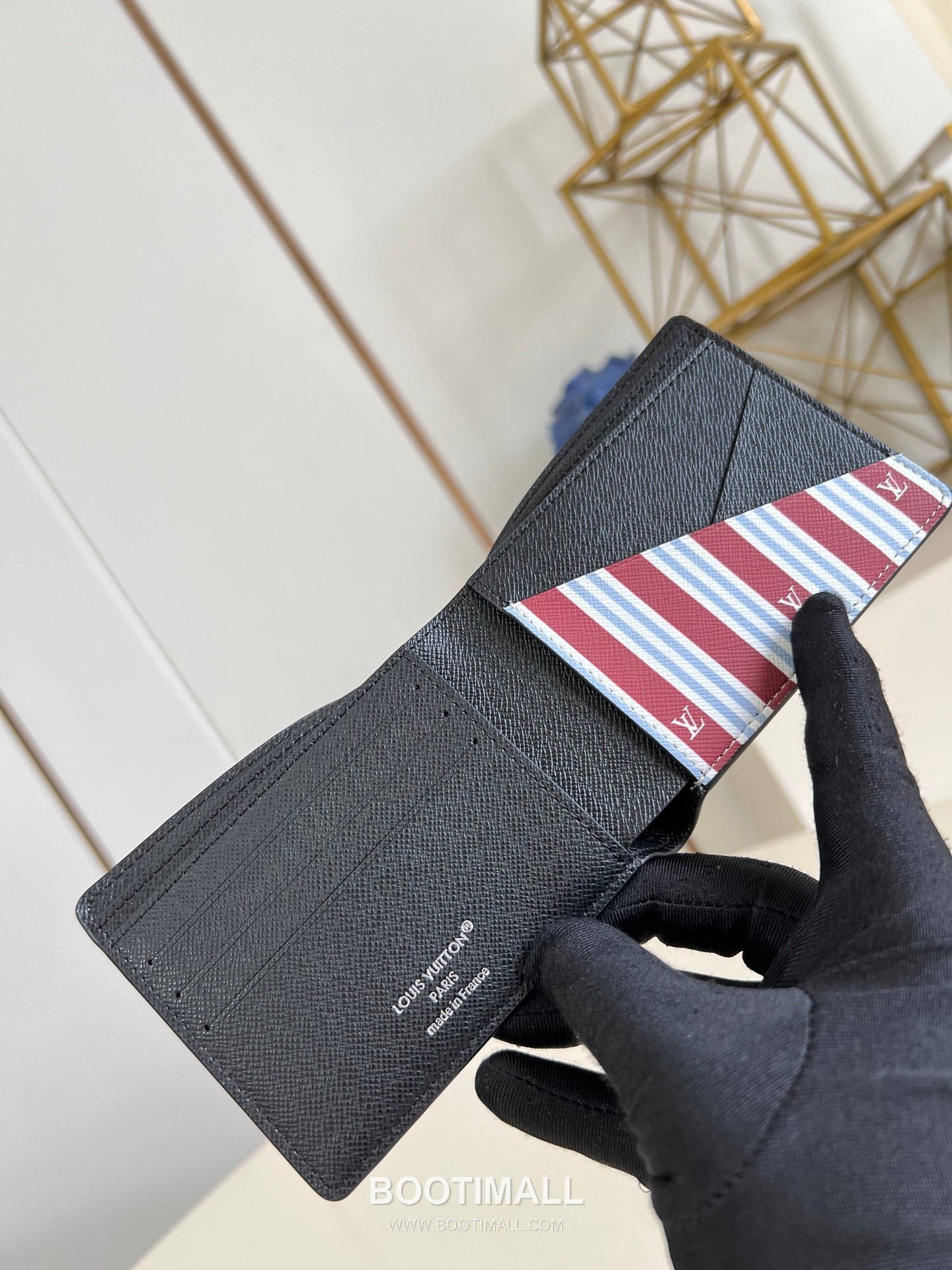 Louis Vuitton Multiple Monogram Canvas Wallet with Card Slot Pocket Detail 루이비통 멀티플 모노그램 캔버스 반지갑 M14691 11.5cm 5