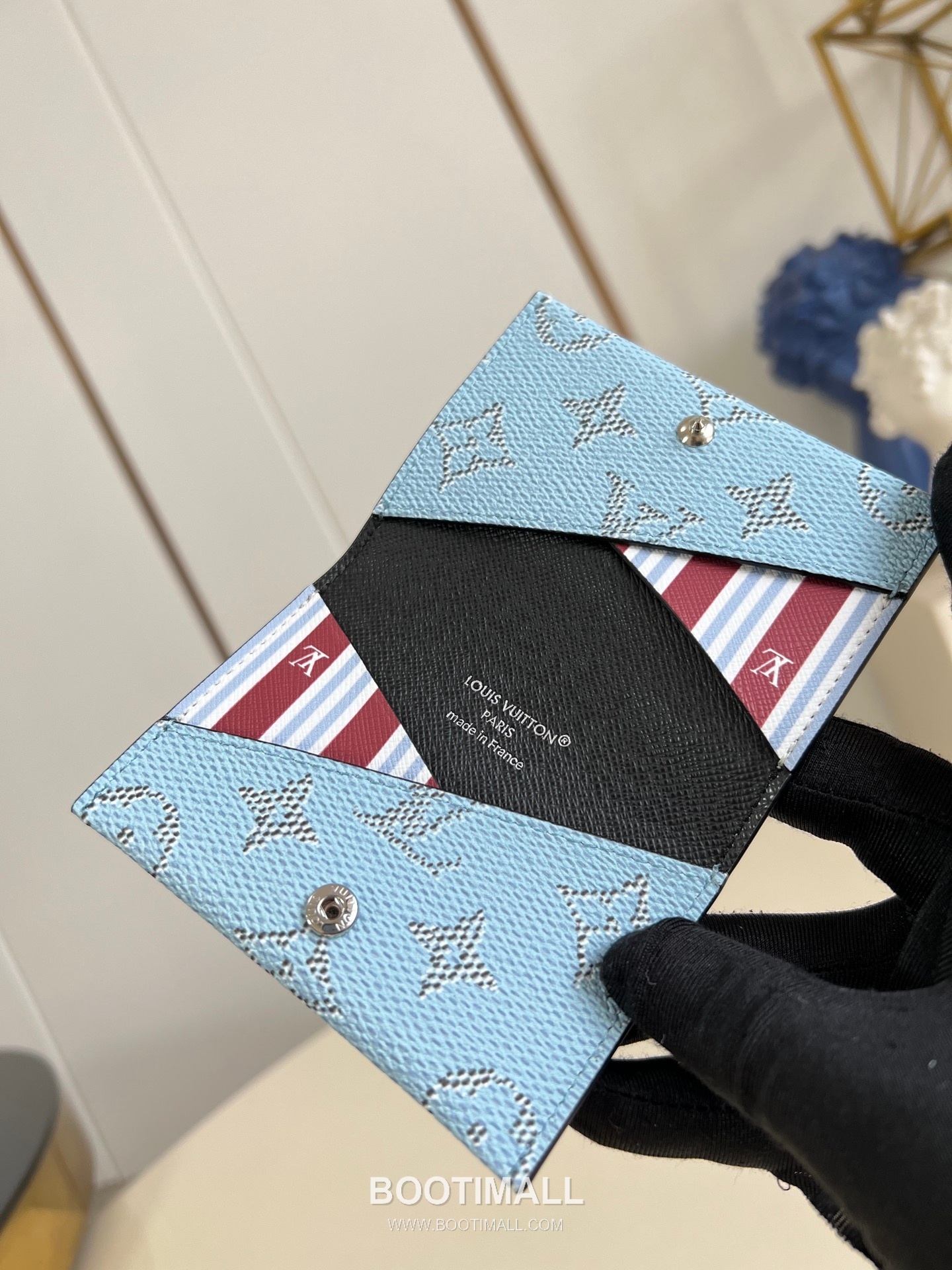 Louis Vuitton Enveloppe Carte de Visite Monogram Canvas Card Holder with Snap Button Flap Detail 루이비통 엔벨로프 카드 드 비지트 모노그램 캔버스 카드홀더 M14817 10.5cm 6