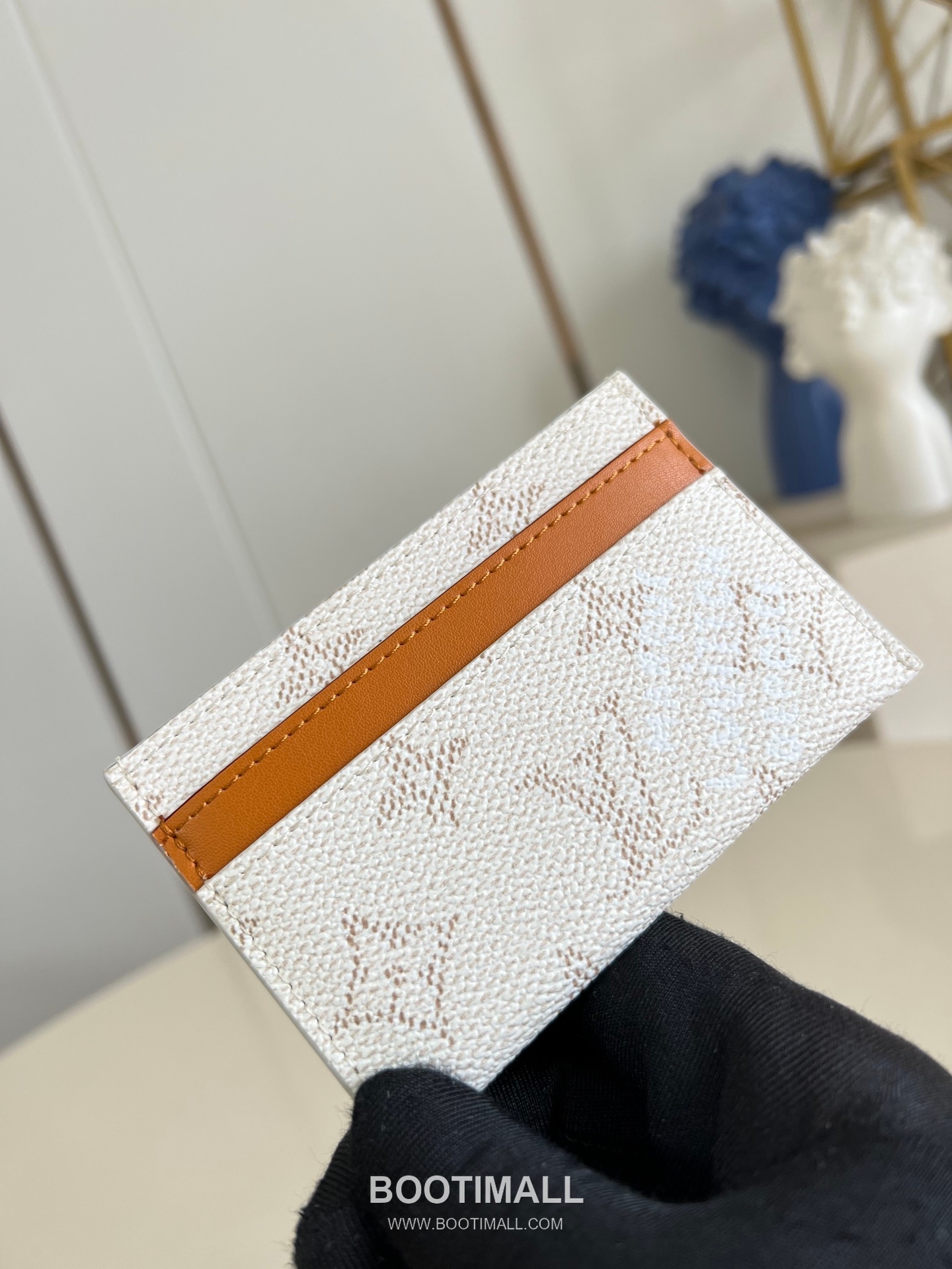 Louis Vuitton Monogram Eclipse Canvas Card Holder with Slot Pocket Detail 루이비통 모노그램 이클립스 캔버스 카드홀더 M14766 11cm 2