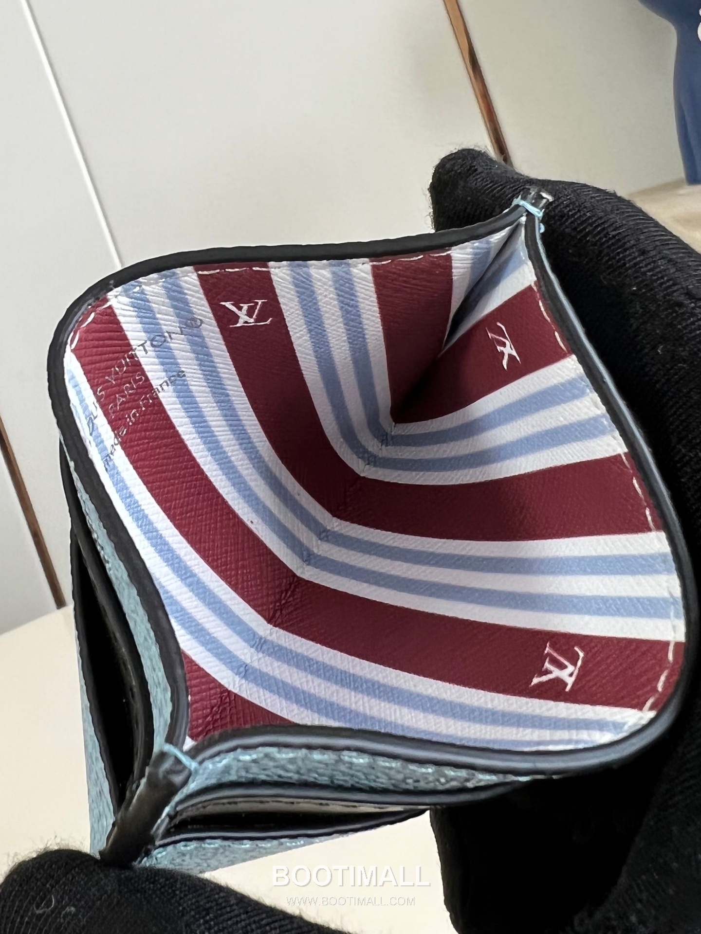 Louis Vuitton Monogram Eclipse Canvas Card Holder with Slot Pocket Detail 루이비통 모노그램 이클립스 캔버스 카드홀더 M14766 11cm 7