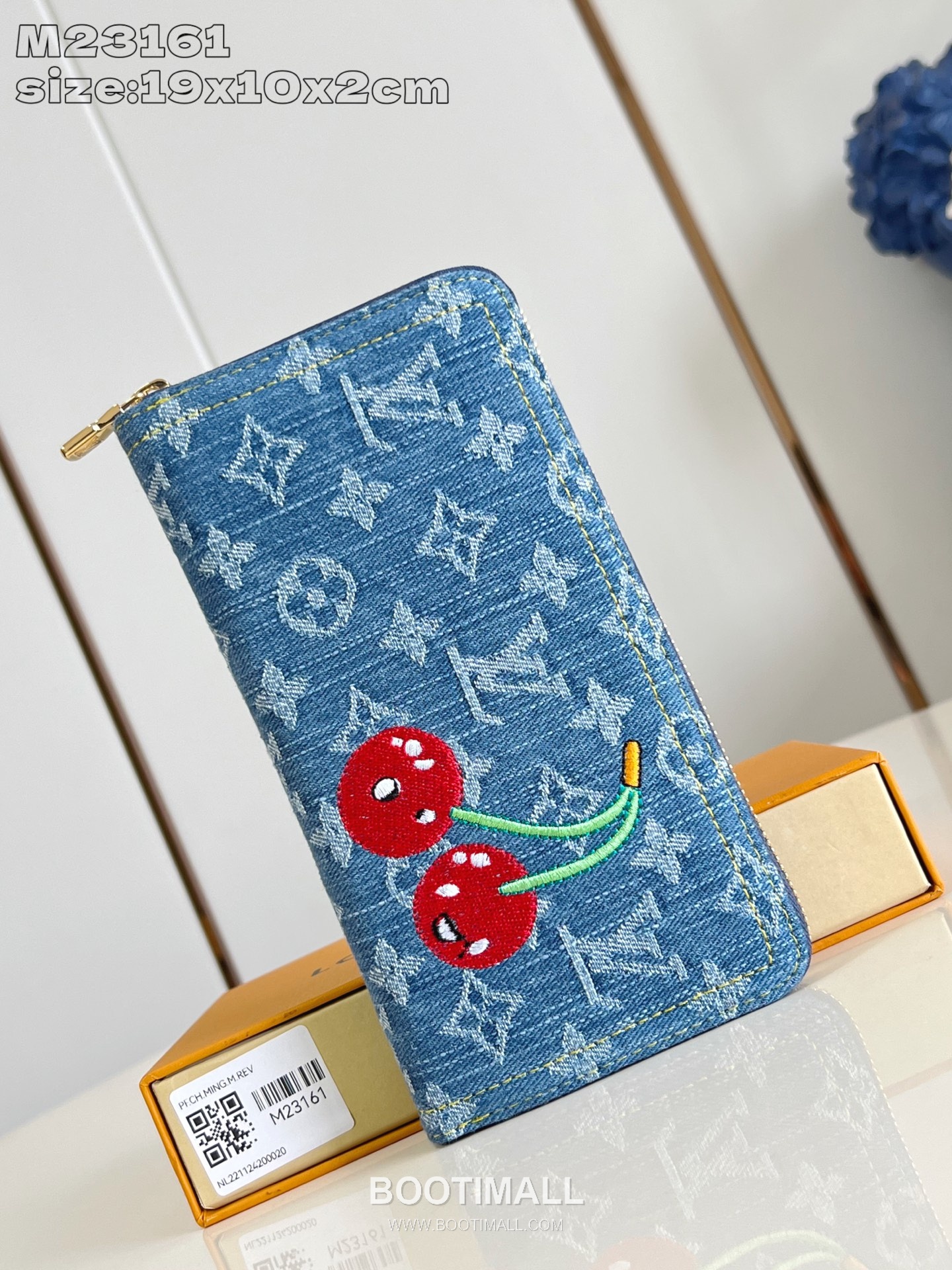 Louis Vuitton Zippy Monogram Denim Canvas Wallet with Cherry Zip Pocket Detail 루이비통 지피 모노그램 데님 캔버스 장지갑 M23161 19.5cm 1