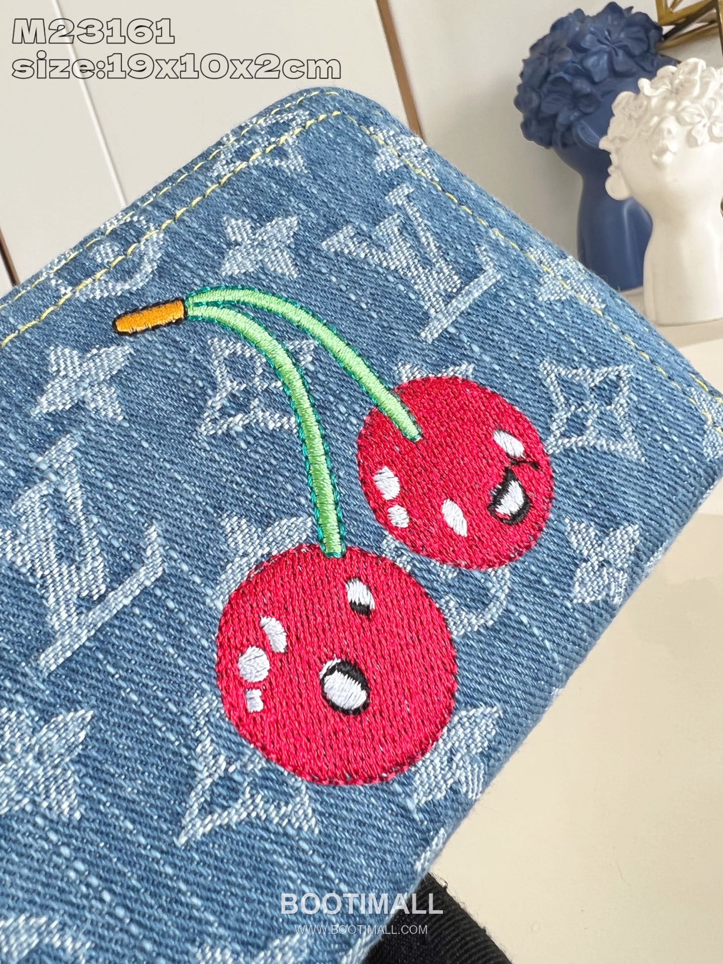 Louis Vuitton Zippy Monogram Denim Canvas Wallet with Cherry Zip Pocket Detail 루이비통 지피 모노그램 데님 캔버스 장지갑 M23161 19.5cm 3