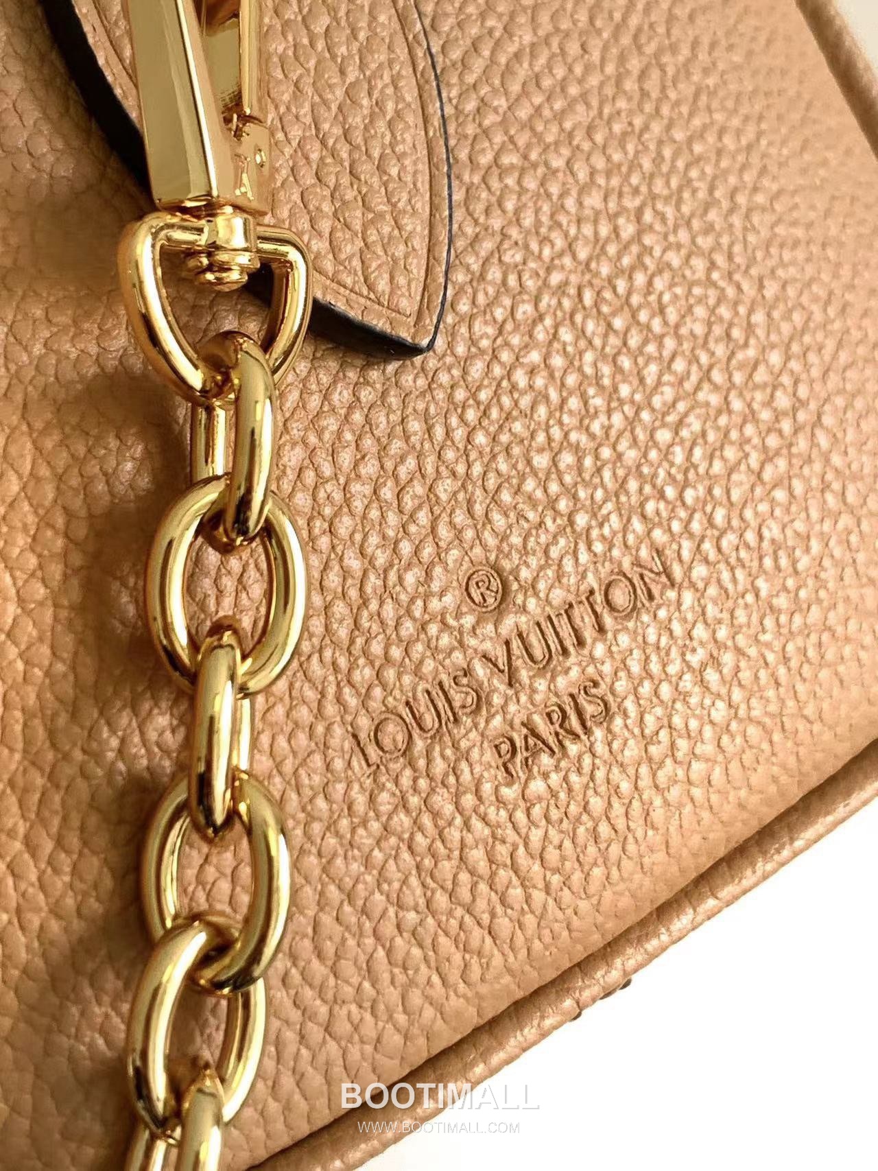 Louis Vuitton Speedy Bandoulière 20 Calfskin Leather Duffle Bag with Chain Strap Lock Detail 루이비통 스피디 반둘리에 20 카프스킨 레더 더플백 M46575 20.5cm 7