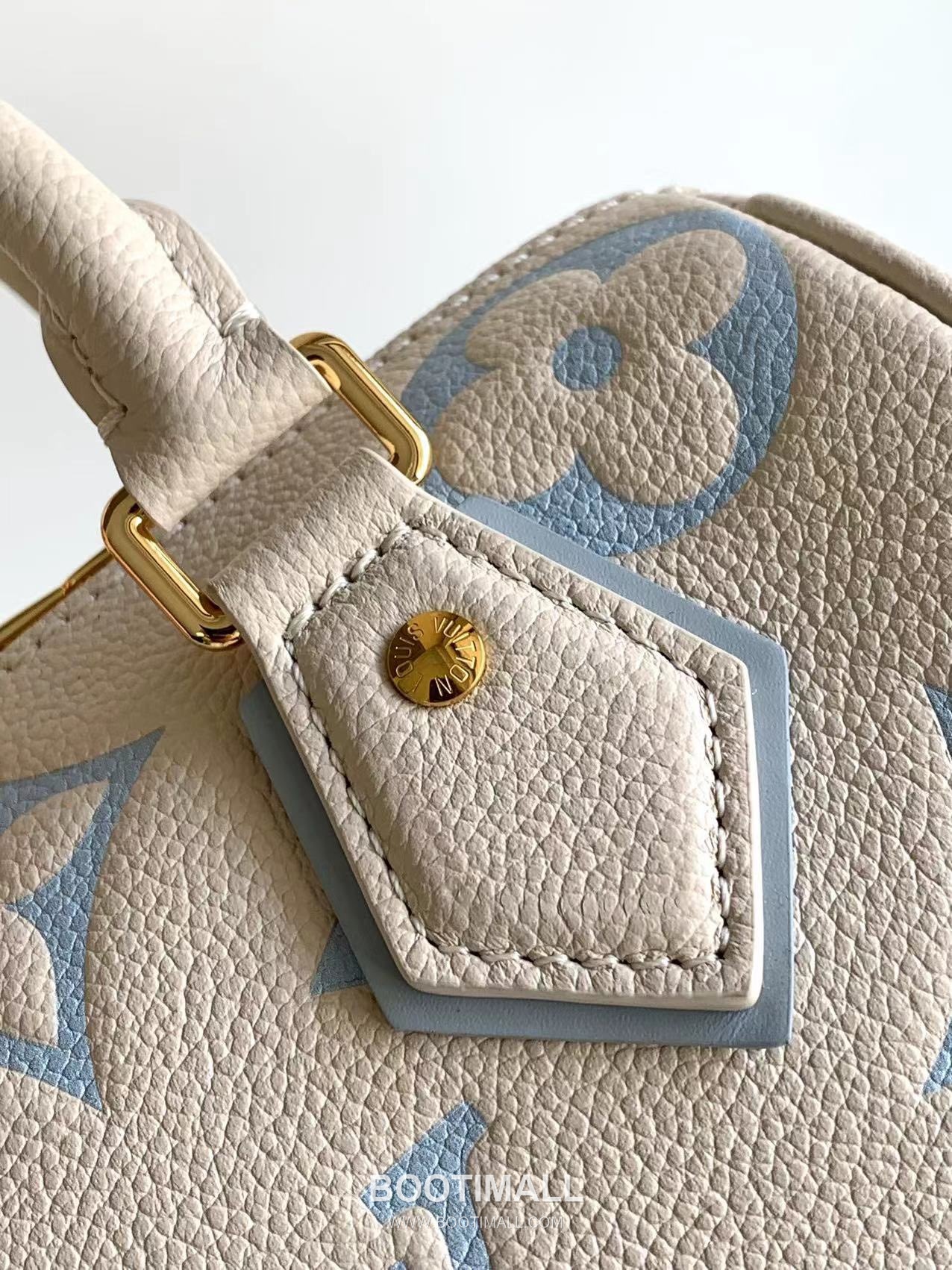 Louis Vuitton Speedy Bandoulière 20 Calfskin Leather Duffle Bag with Chain Strap Lock Detail 루이비통 스피디 반둘리에 20 카프스킨 레더 더플백 M46575 20.5cm 6