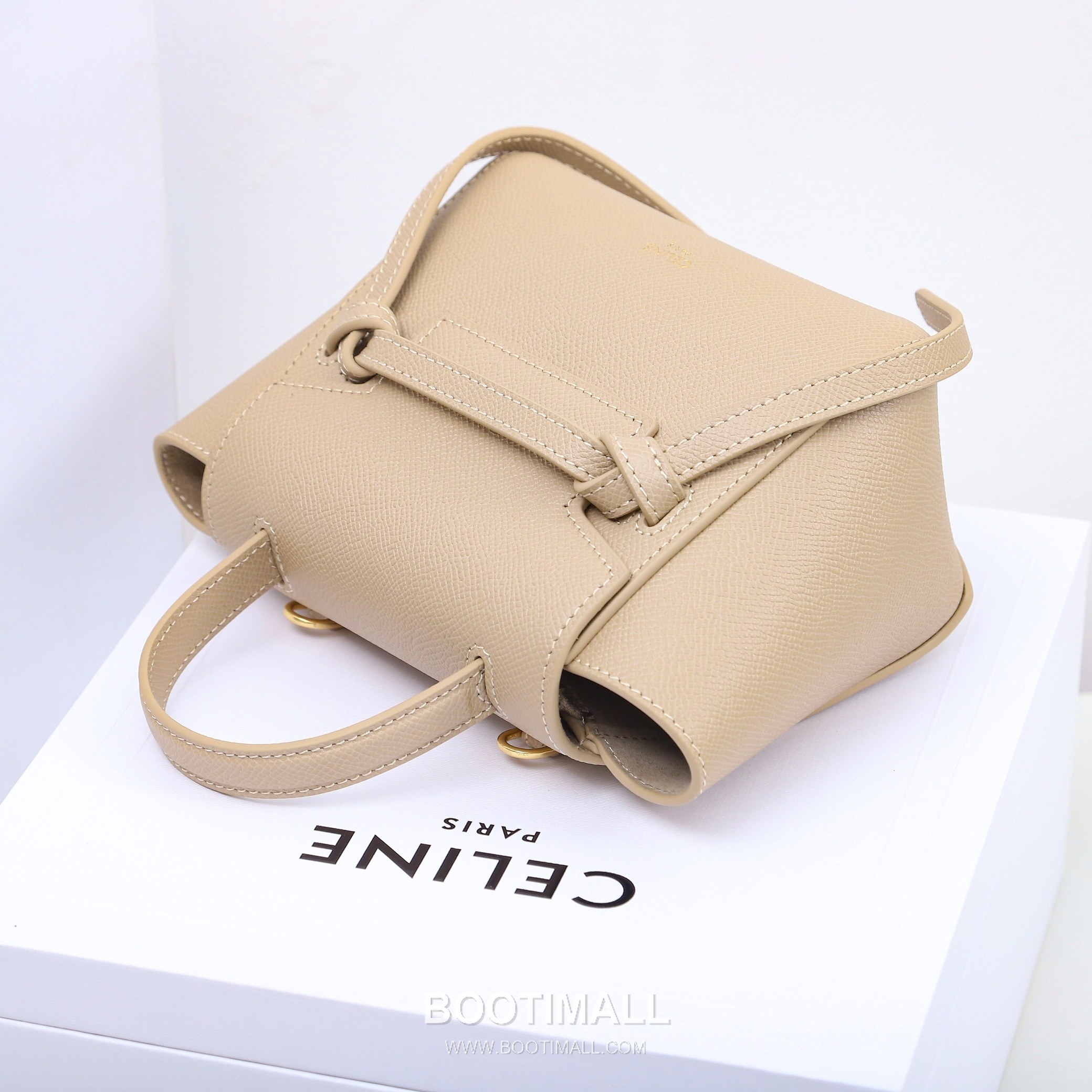 Celine Calfskin Leather Crossbody Bag with Flap Zip Strap Detail 셀린느 카프스킨 레더 크로스바디백 194263 15cm 7